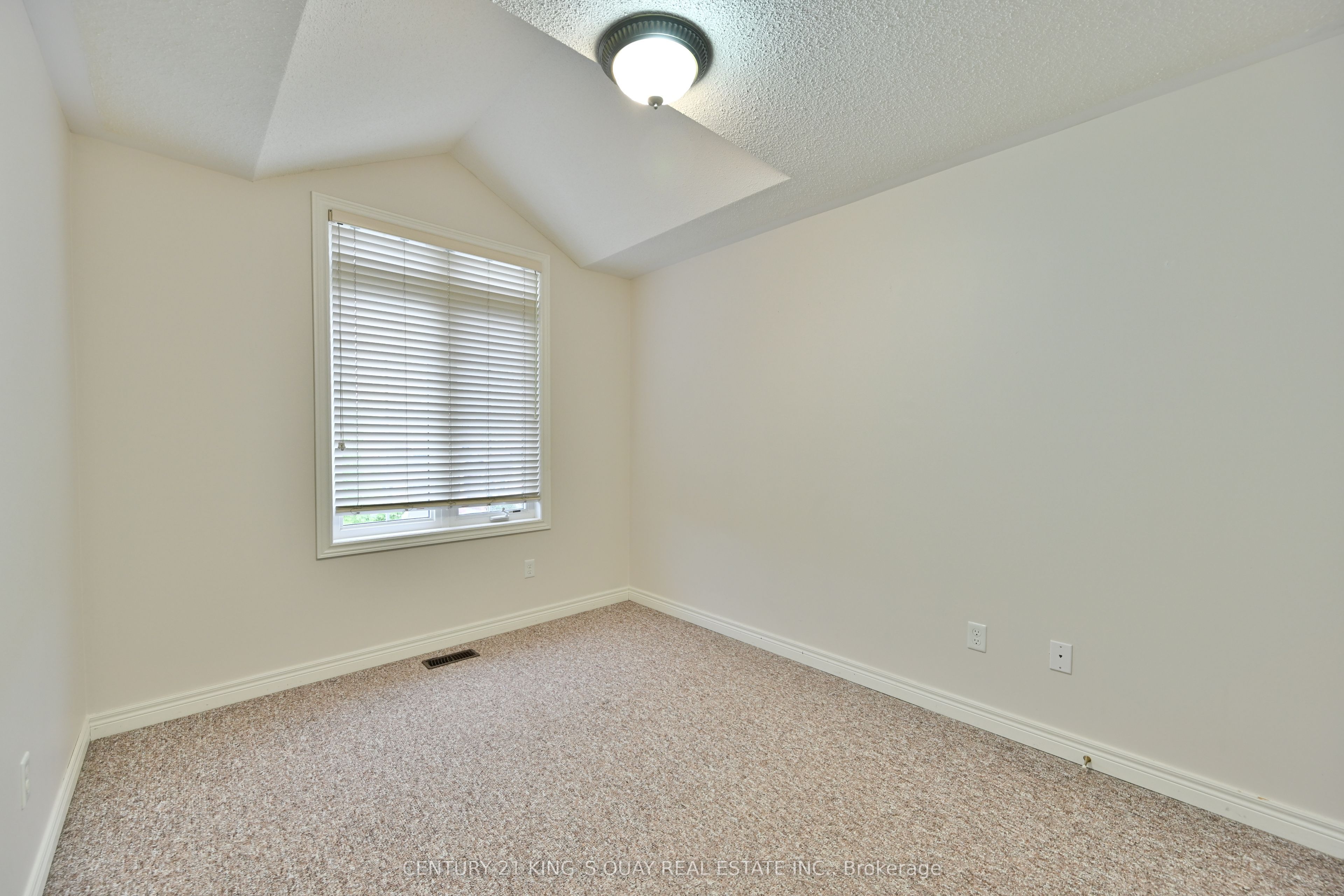 10 Lundigan Drive Property Photo 18