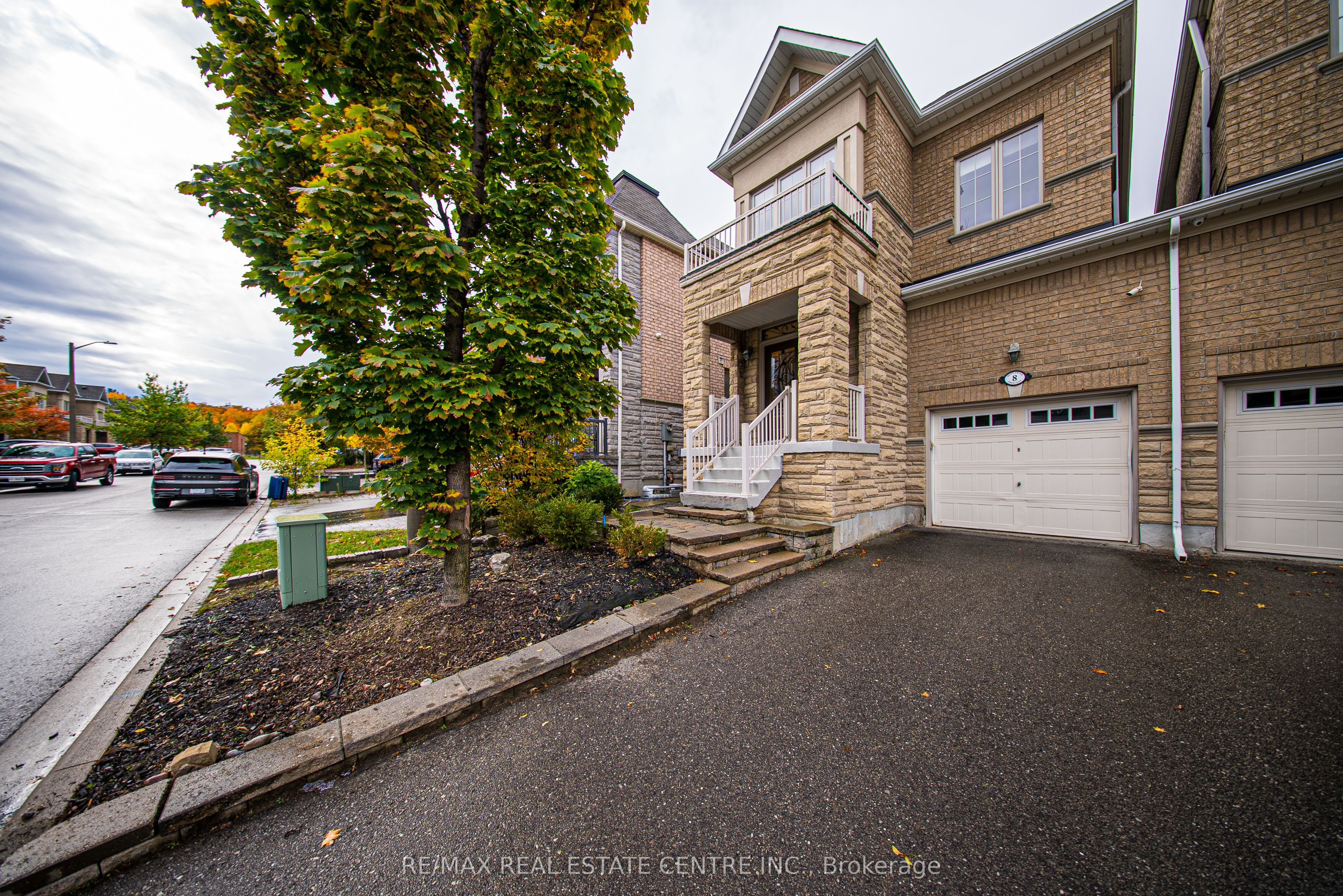 8 Bristlewood Crescent Property Photo 2