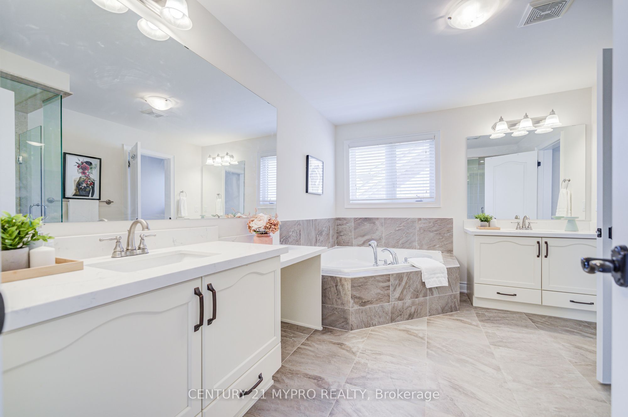 6 Tralee Court Property Photo 41