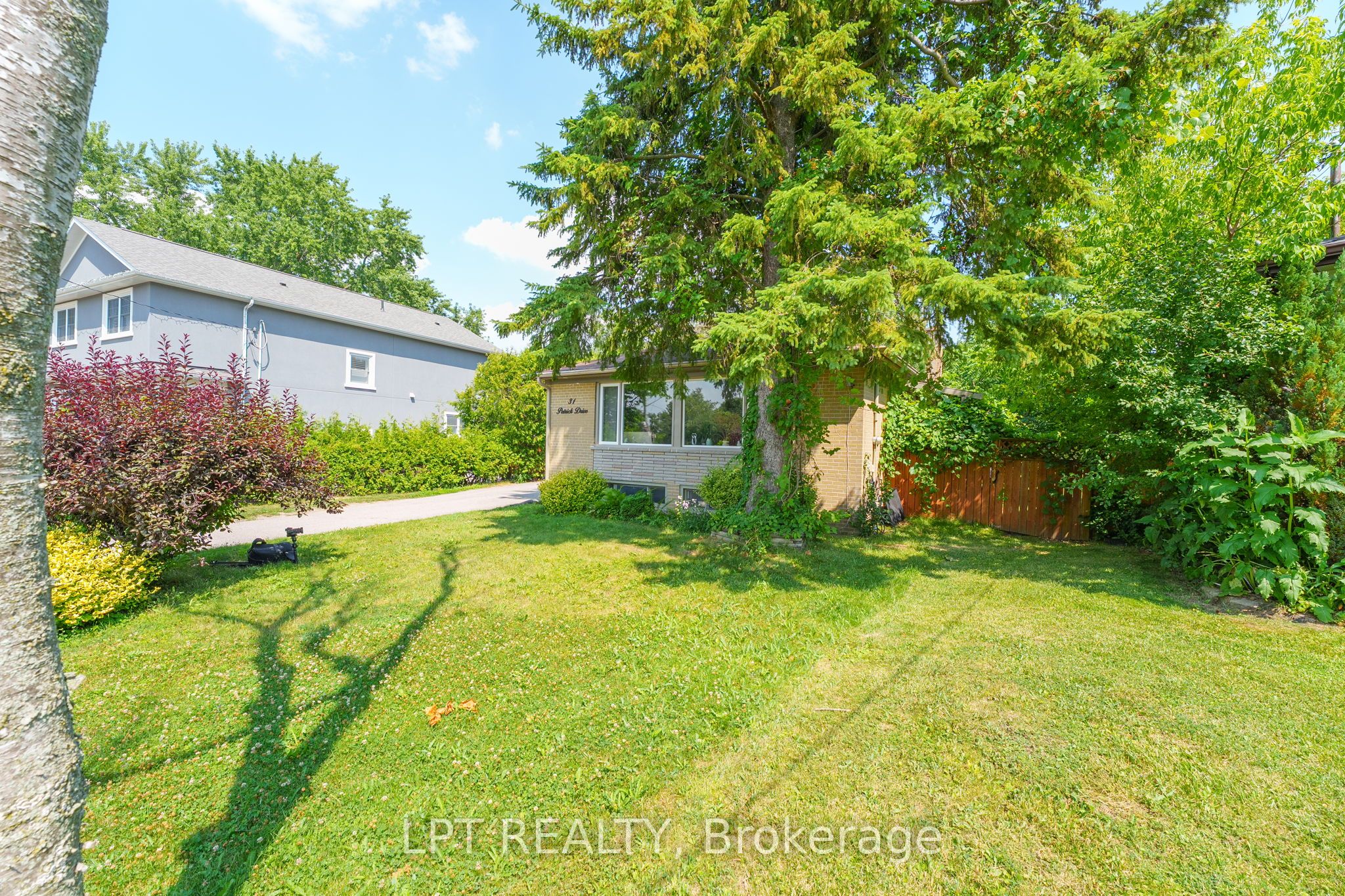 31 Patrick Drive Property Photo 4