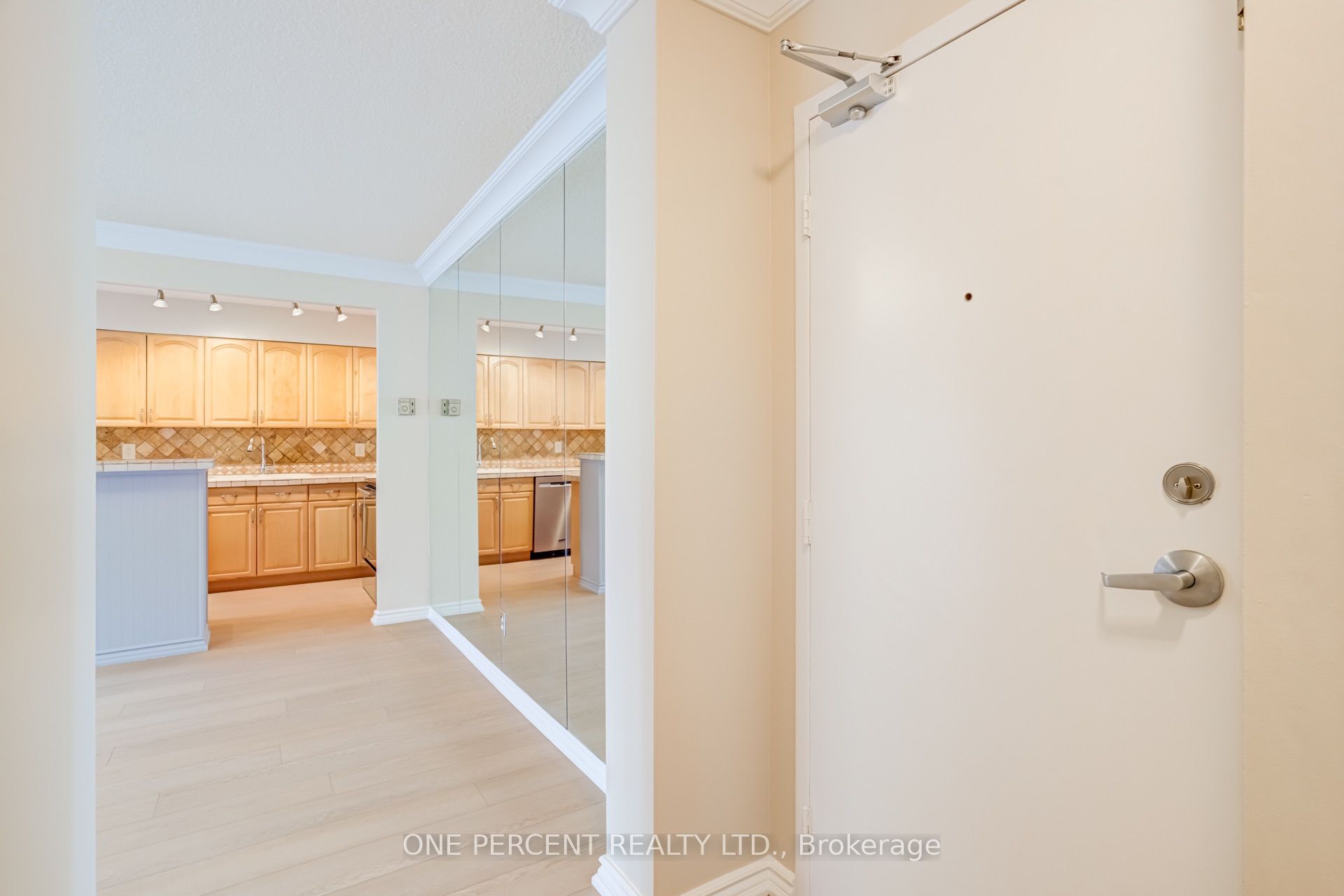 40 Baif Boulevard 302 Property Photo 8