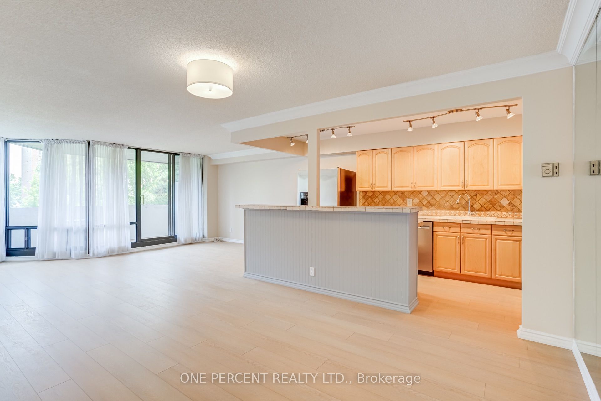40 Baif Boulevard 302 Property Photo 9