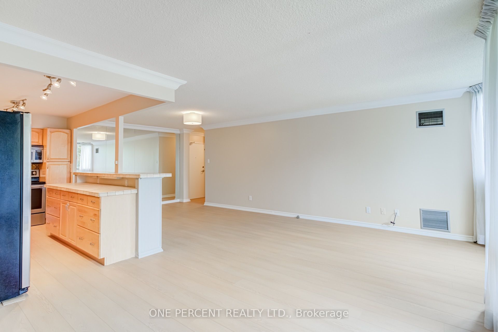 40 Baif Boulevard 302 Property Photo 13