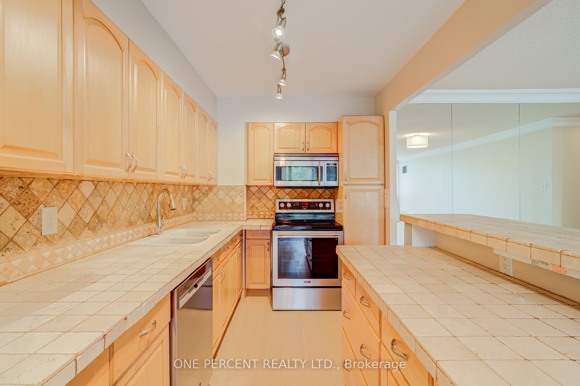 40 Baif Boulevard 302 Property Photo 20