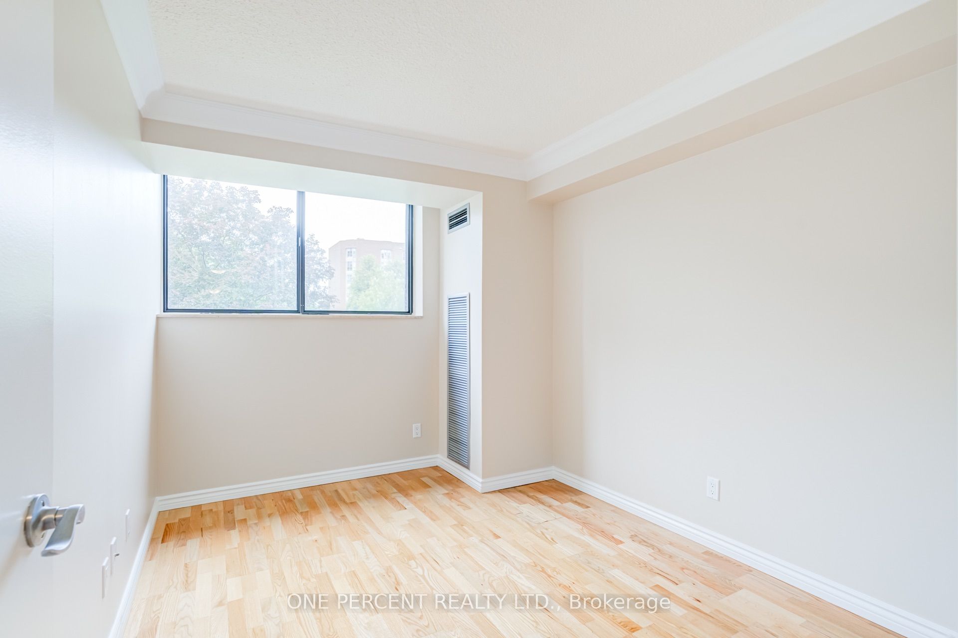 40 Baif Boulevard 302 Property Photo 28