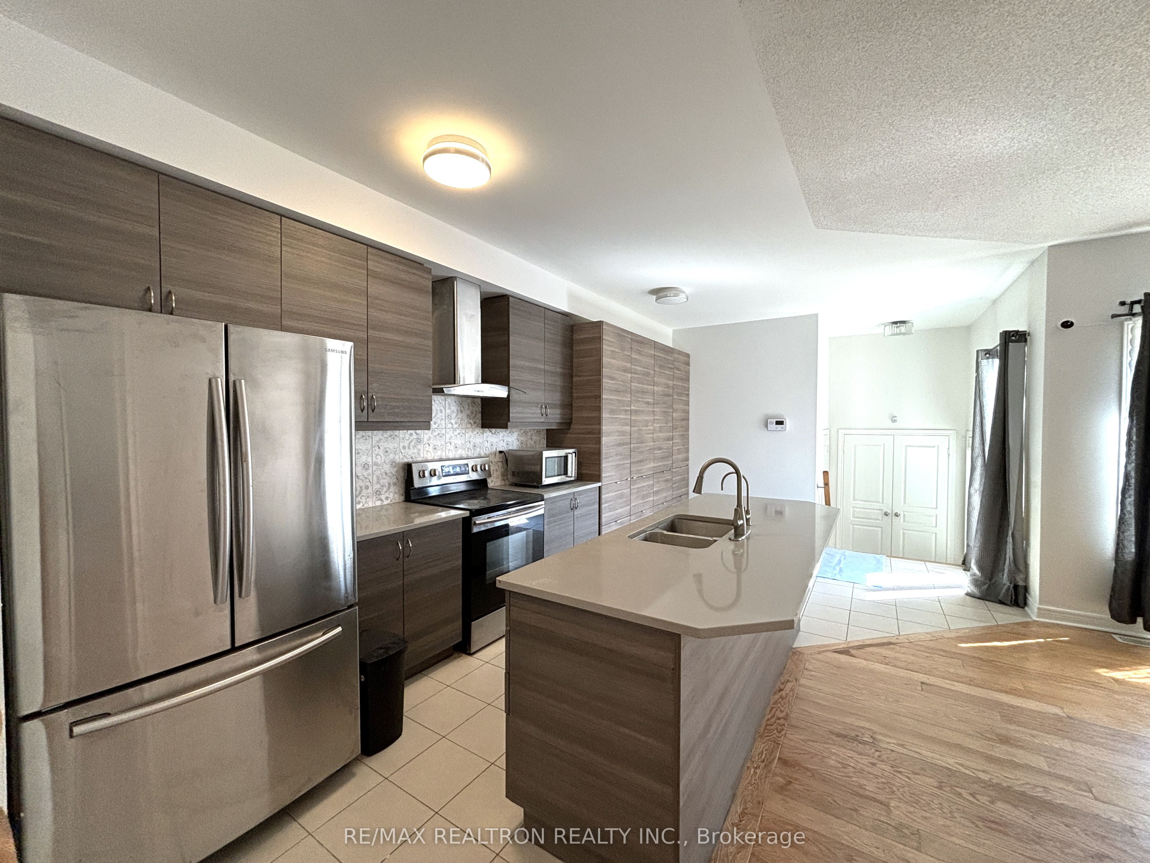 511 William Forster Road Property Photo 7