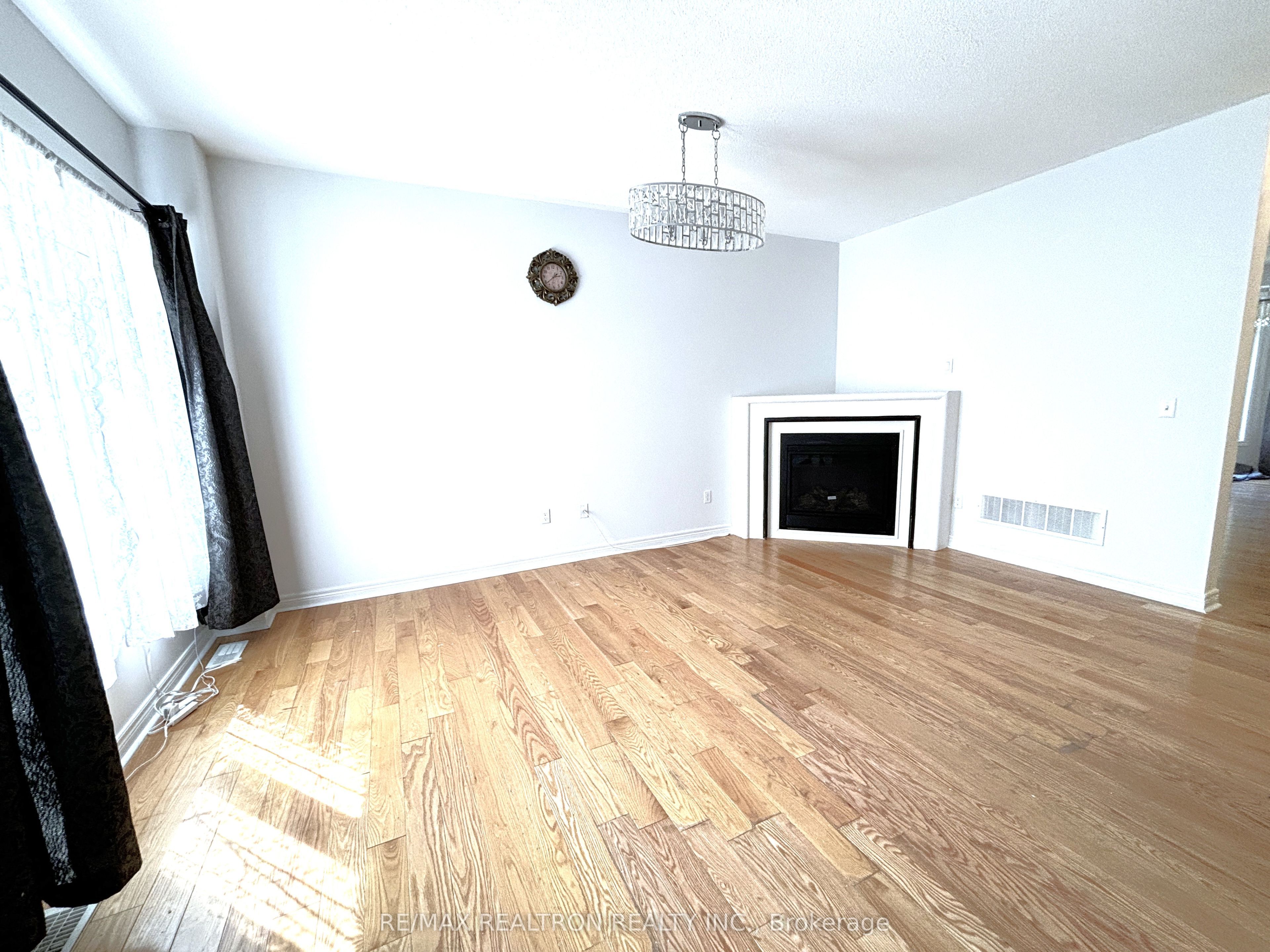 511 William Forster Road Property Photo 9