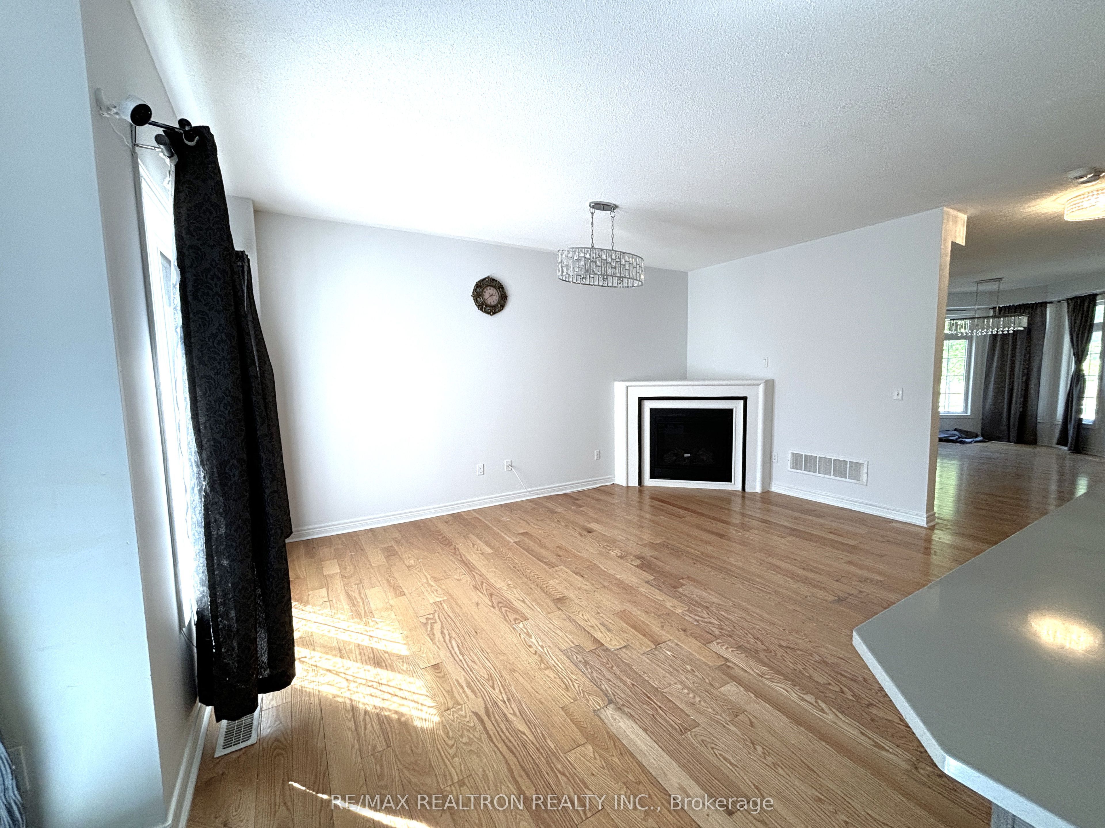 511 William Forster Road Property Photo 11