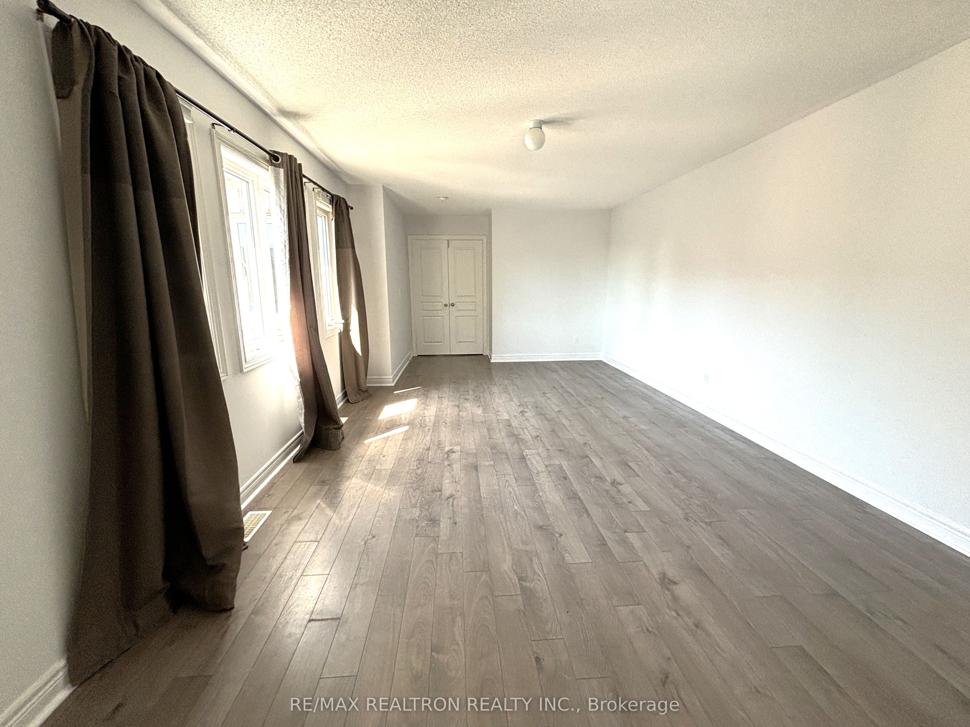 511 William Forster Road Property Photo 16