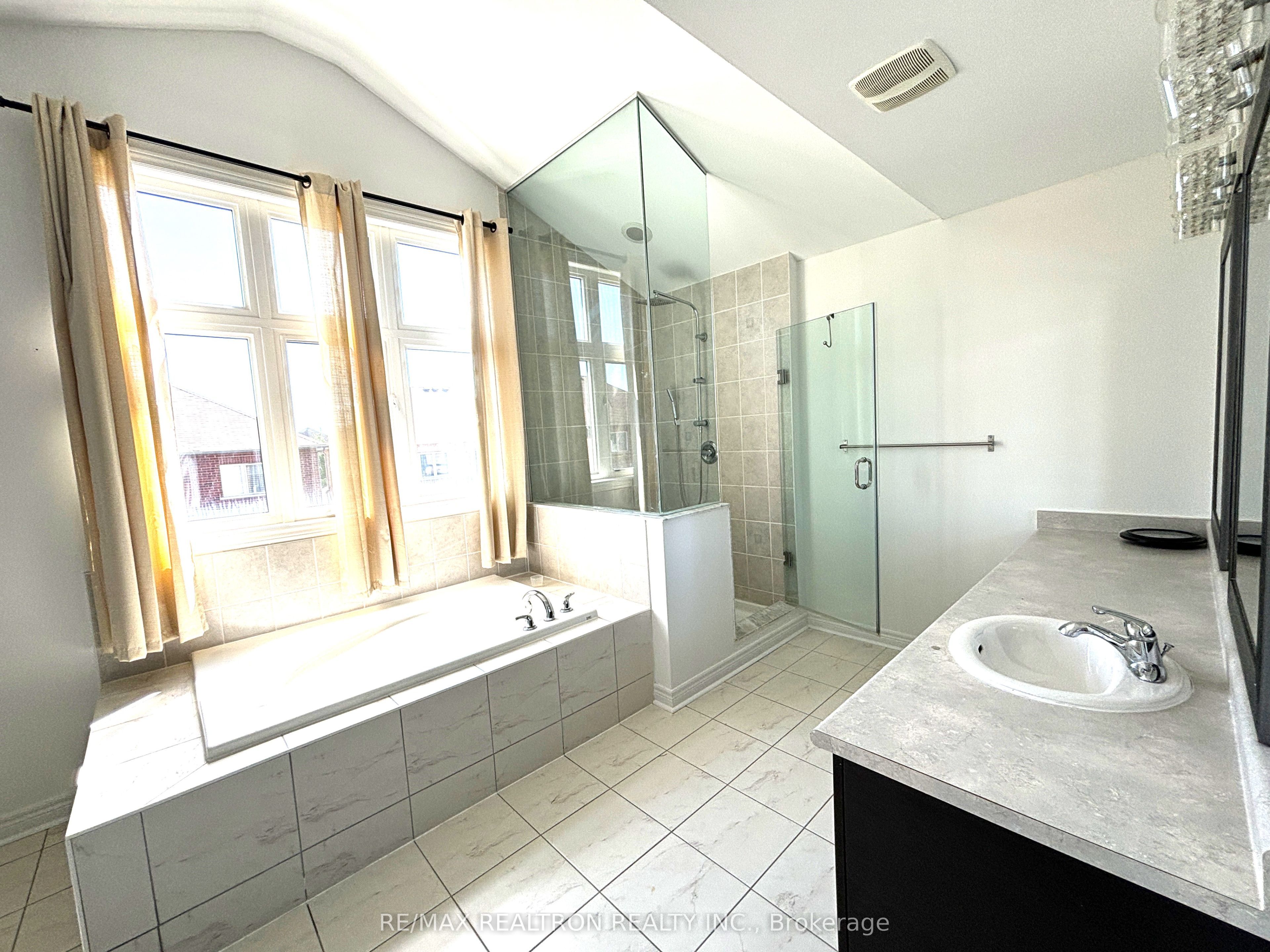 511 William Forster Road Property Photo 18
