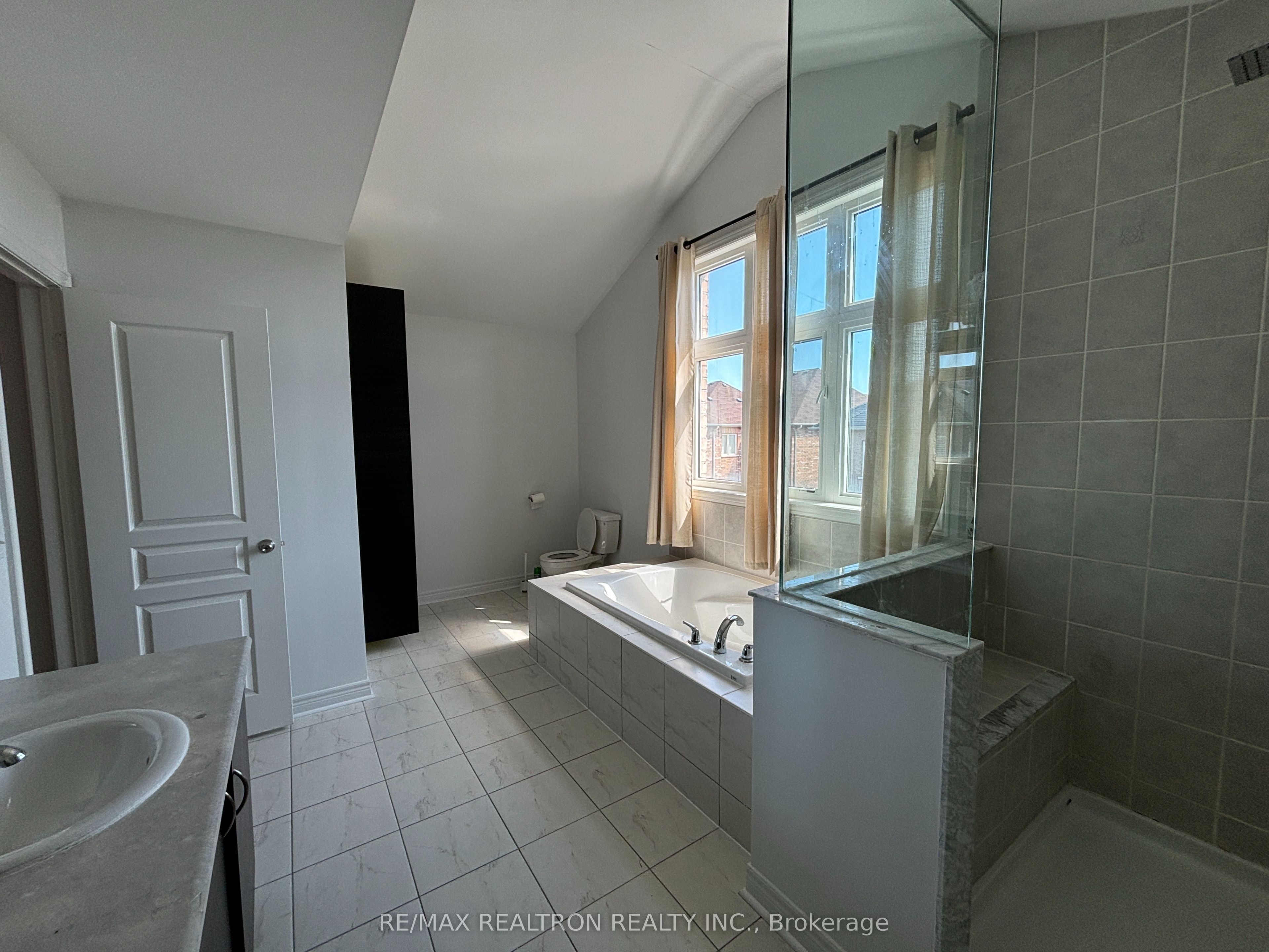 511 William Forster Road Property Photo 19