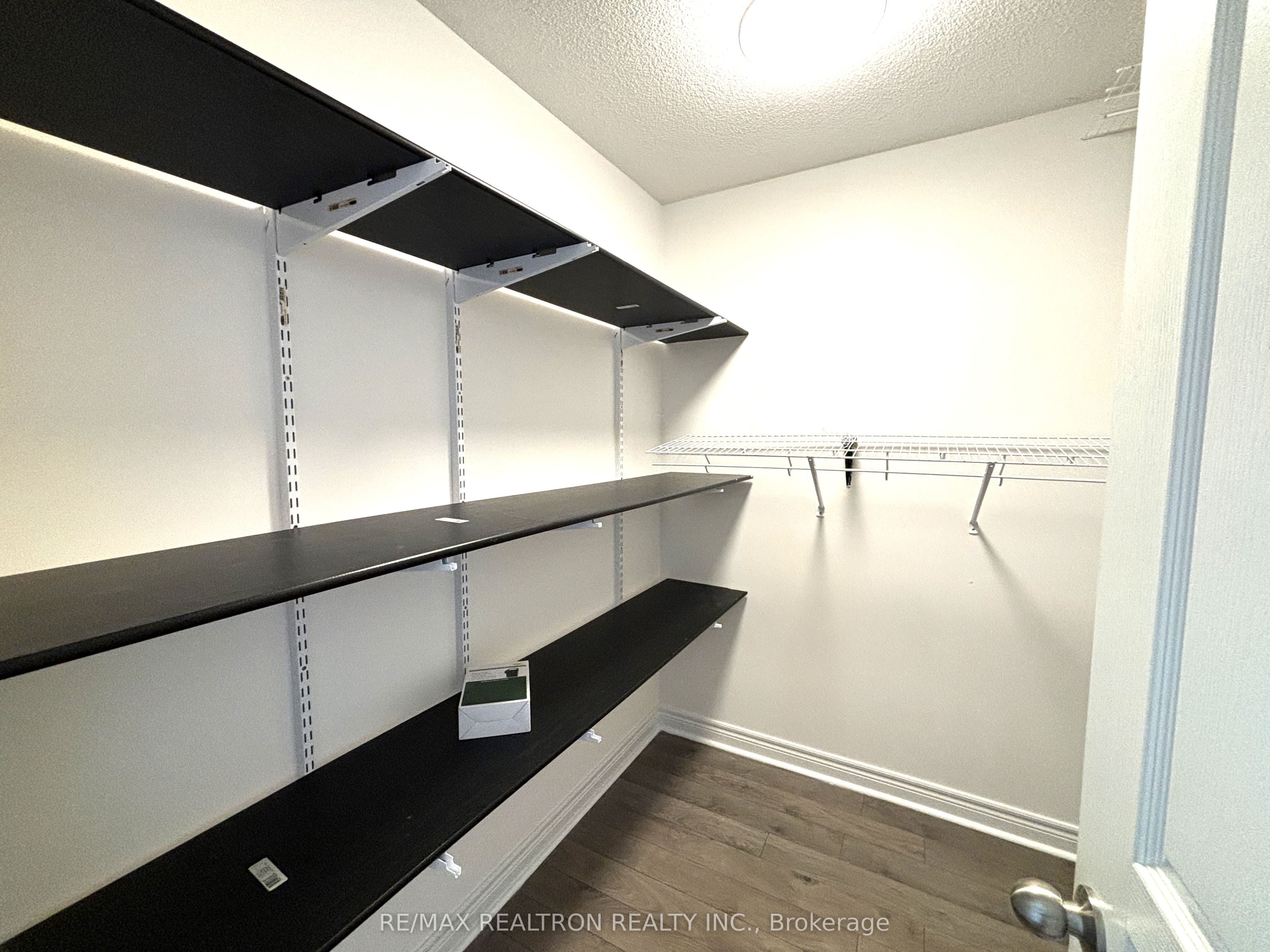 511 William Forster Road Property Photo 21
