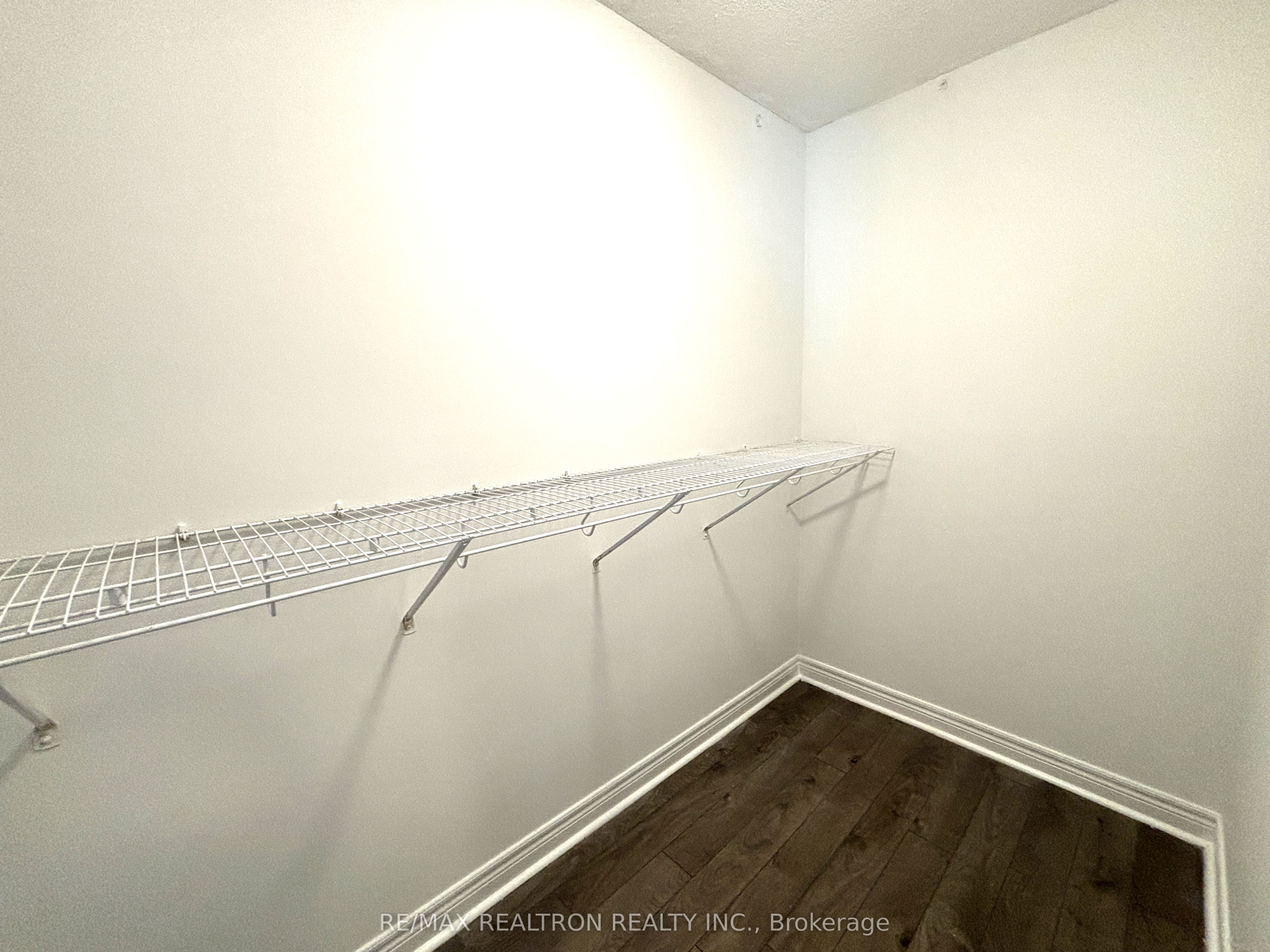 511 William Forster Road Property Photo 22