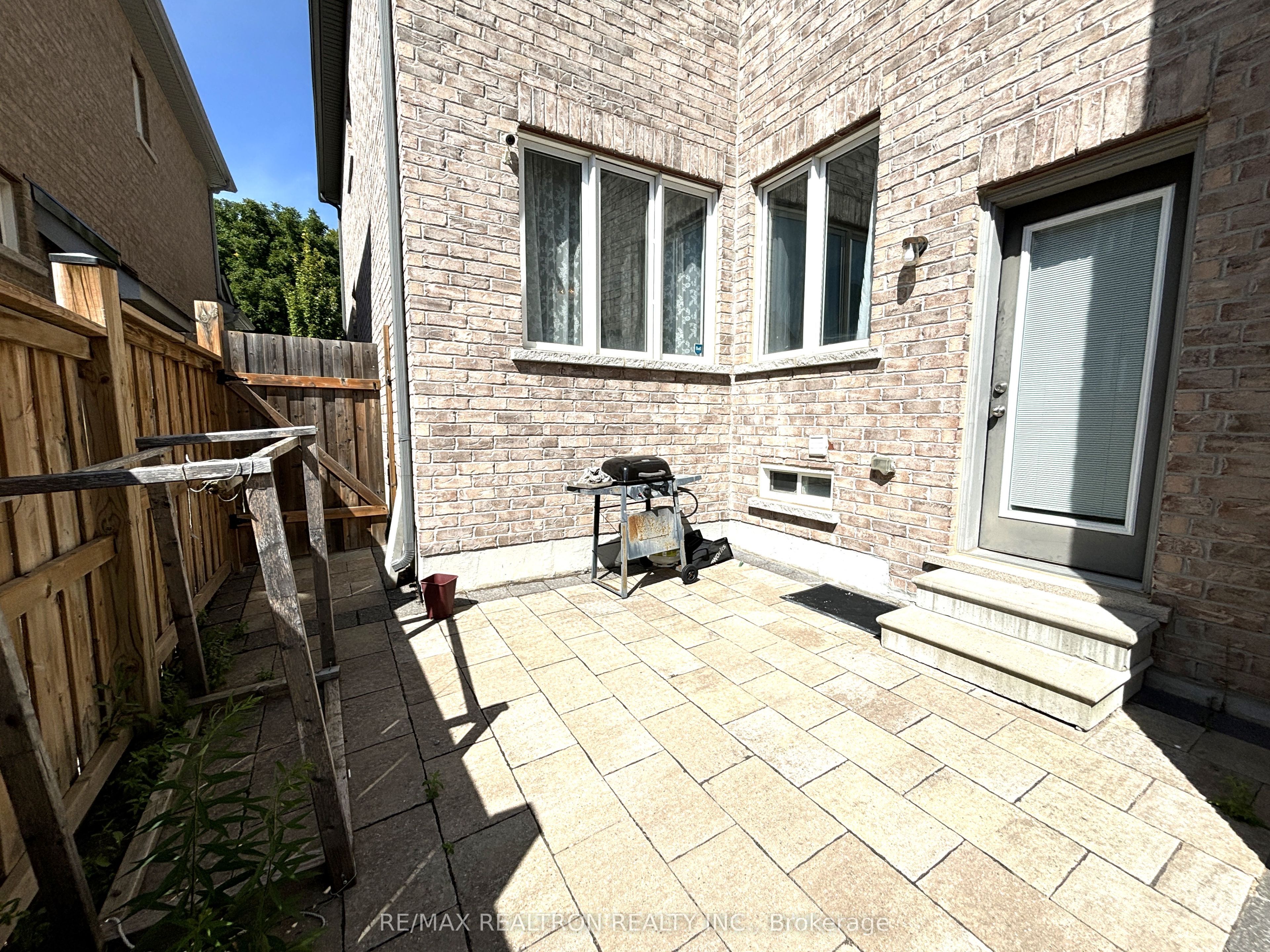 511 William Forster Road Property Photo 34