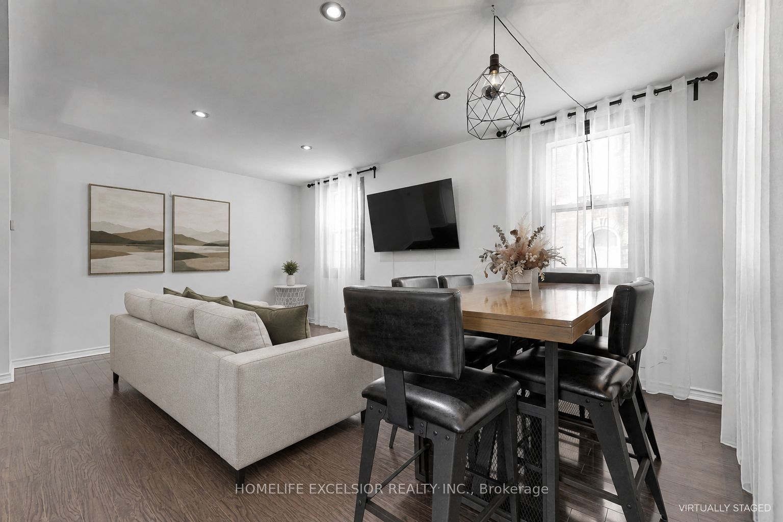 4 Albert Street Property Photo 6