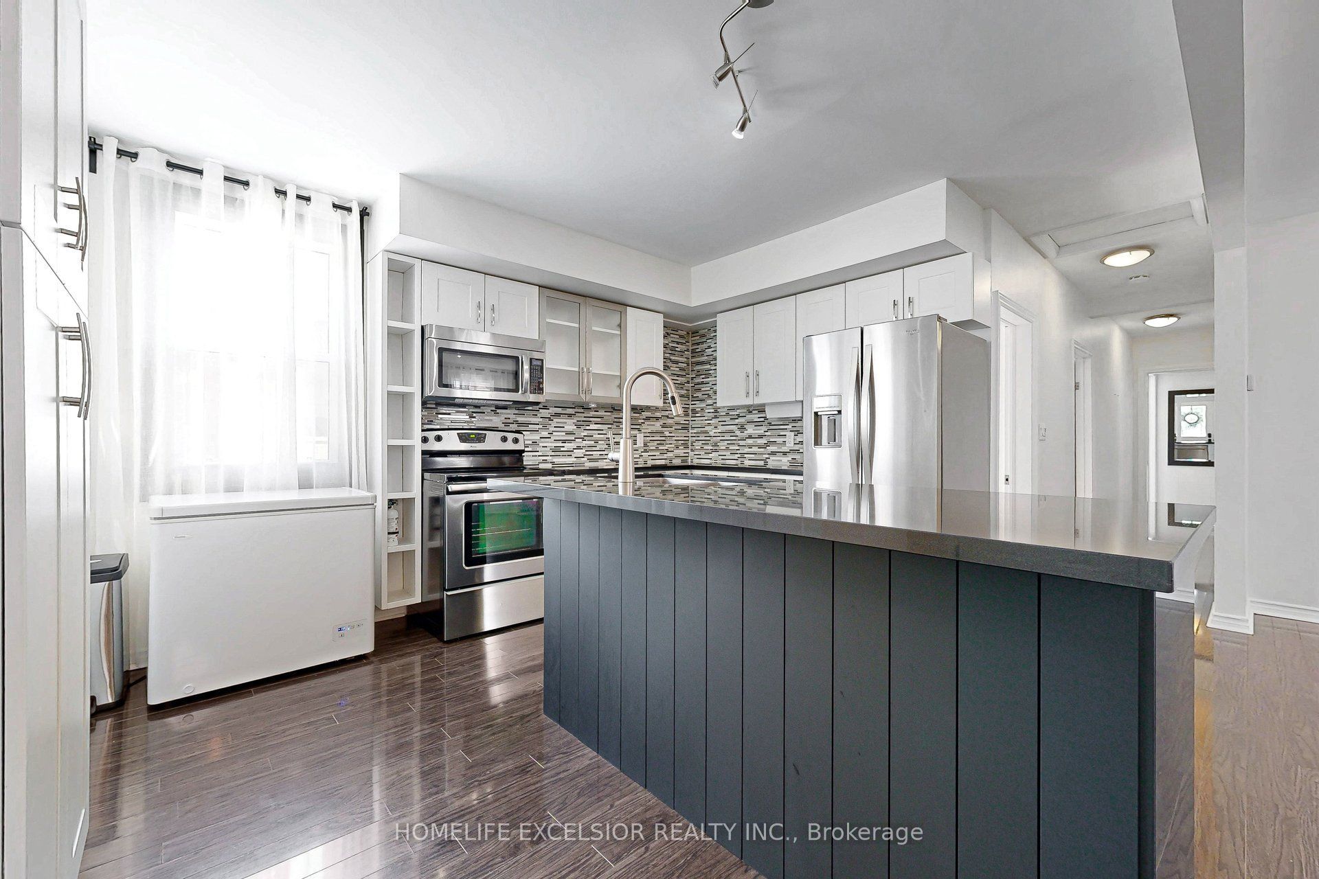 4 Albert Street Property Photo 9