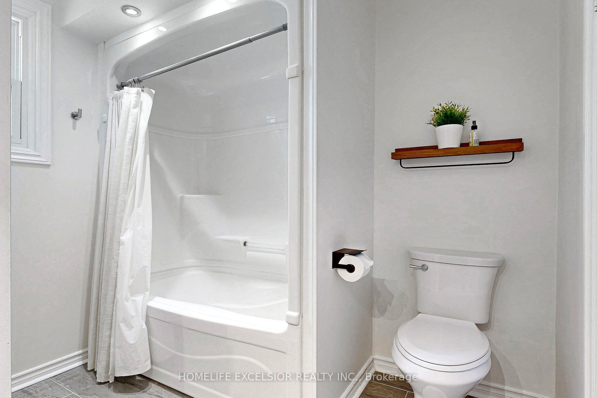 4 Albert Street Property Photo 16
