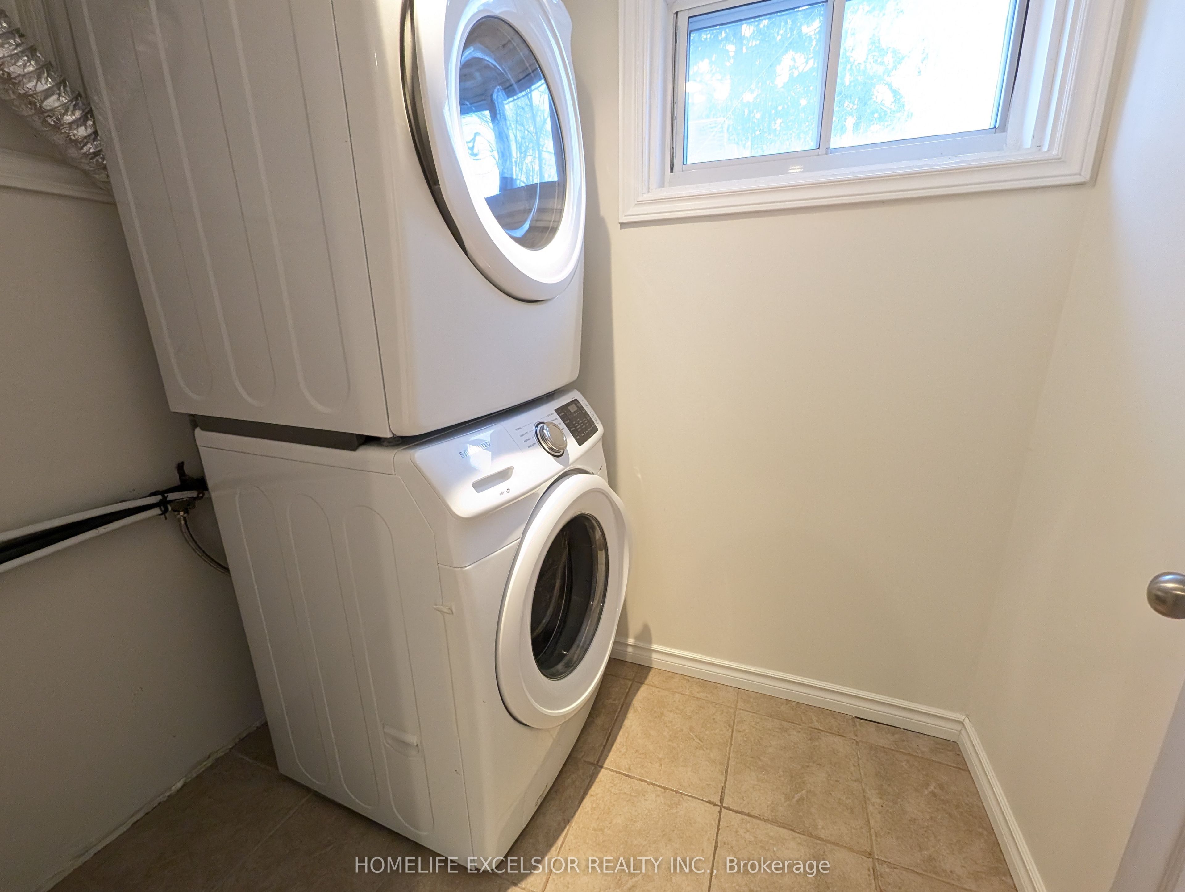 4 Albert Street Property Photo 33