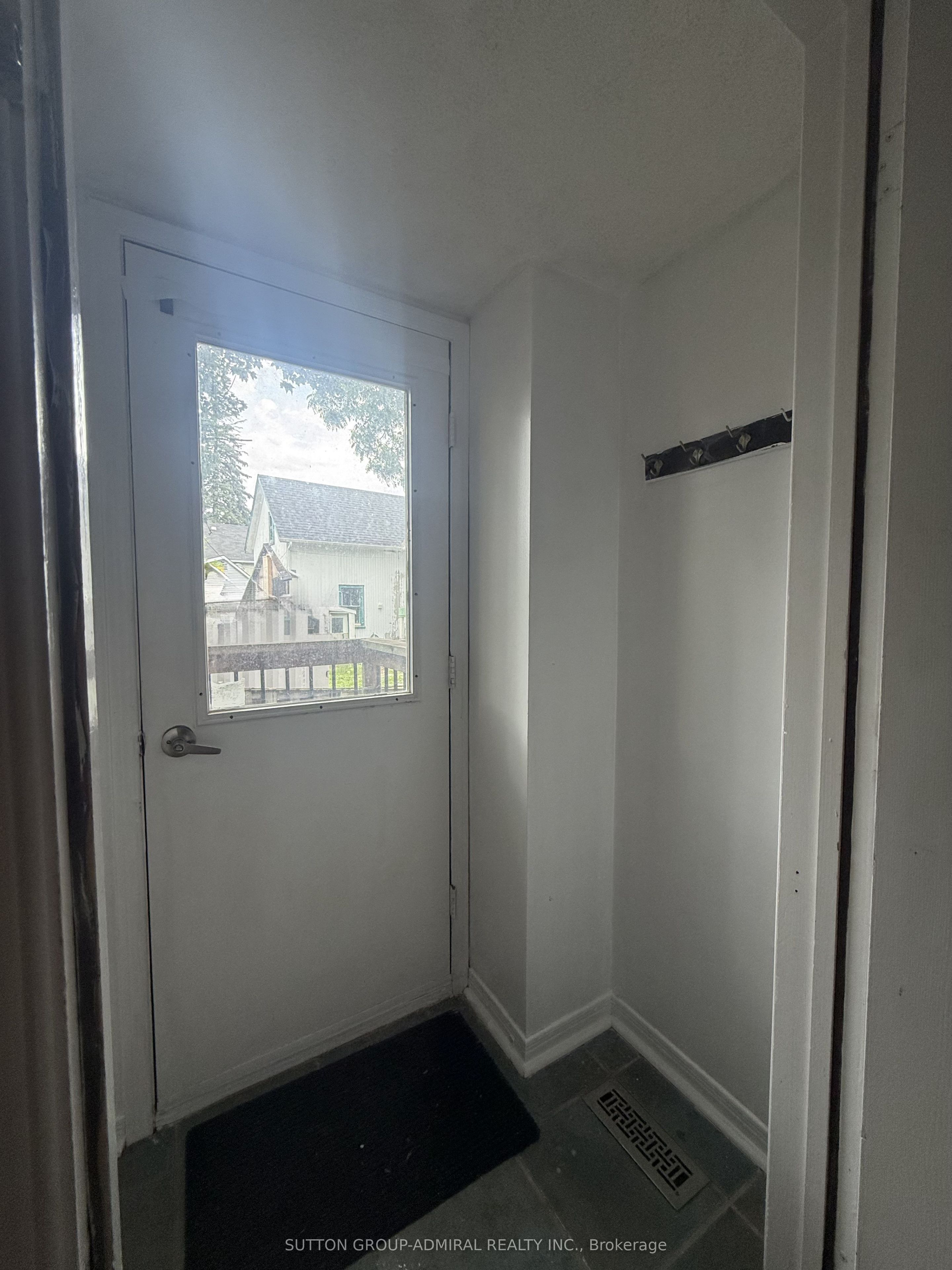 19 Backus Court Property Photo 18