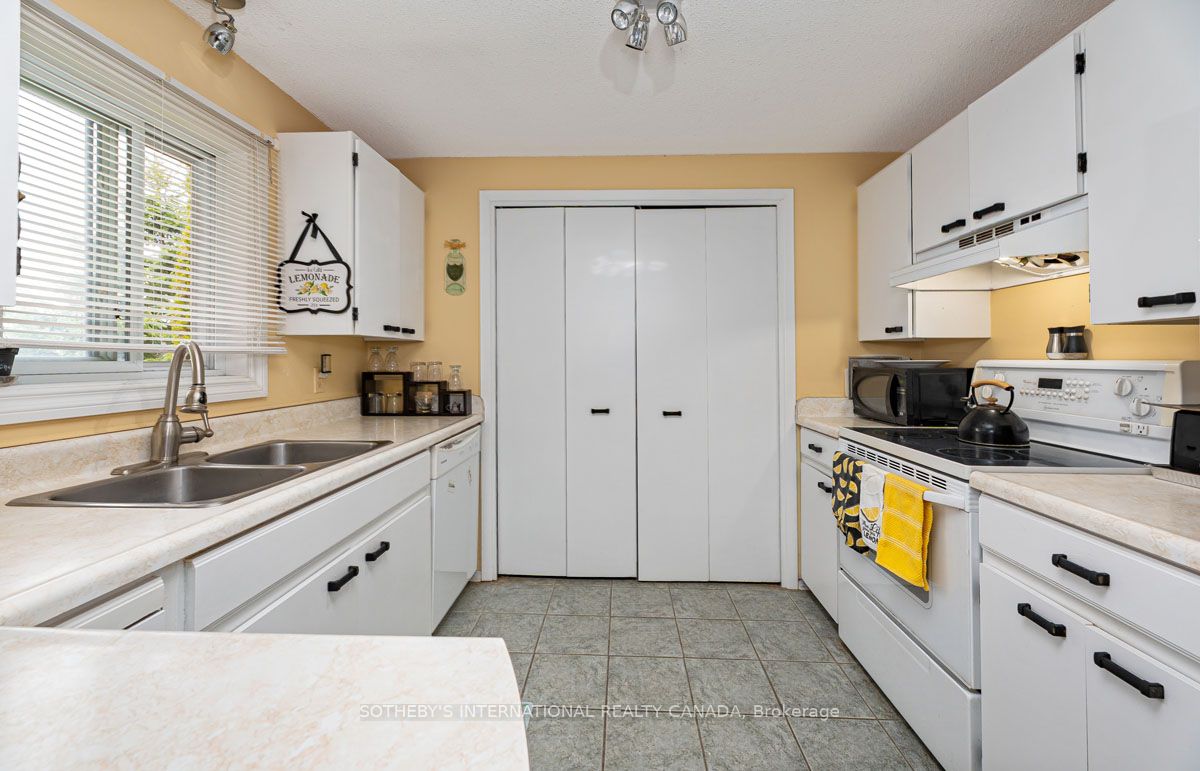 101 Tecumseth Pines Drive Property Photo 11