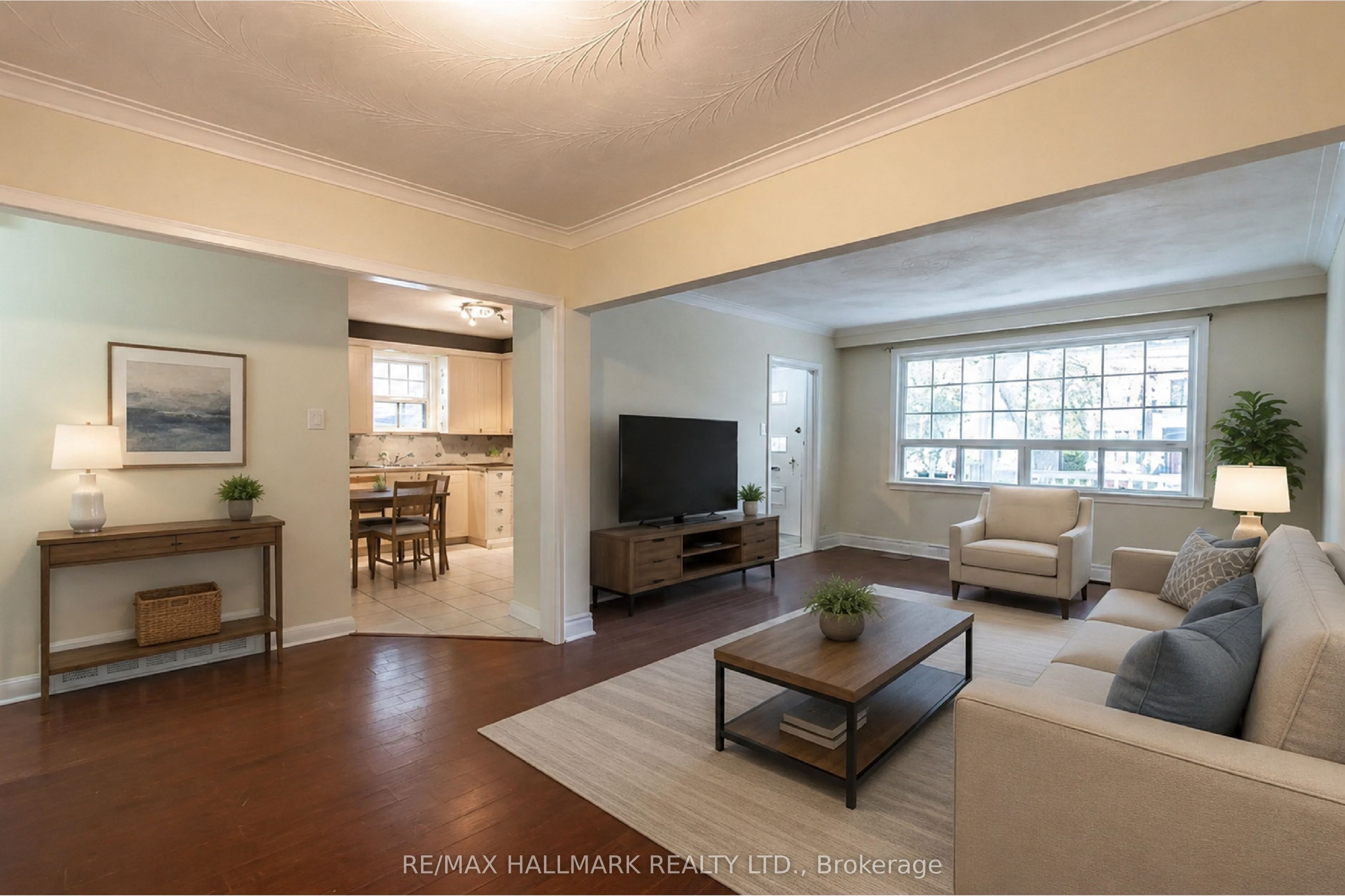 226 Lawrence Avenue Property Photo 3