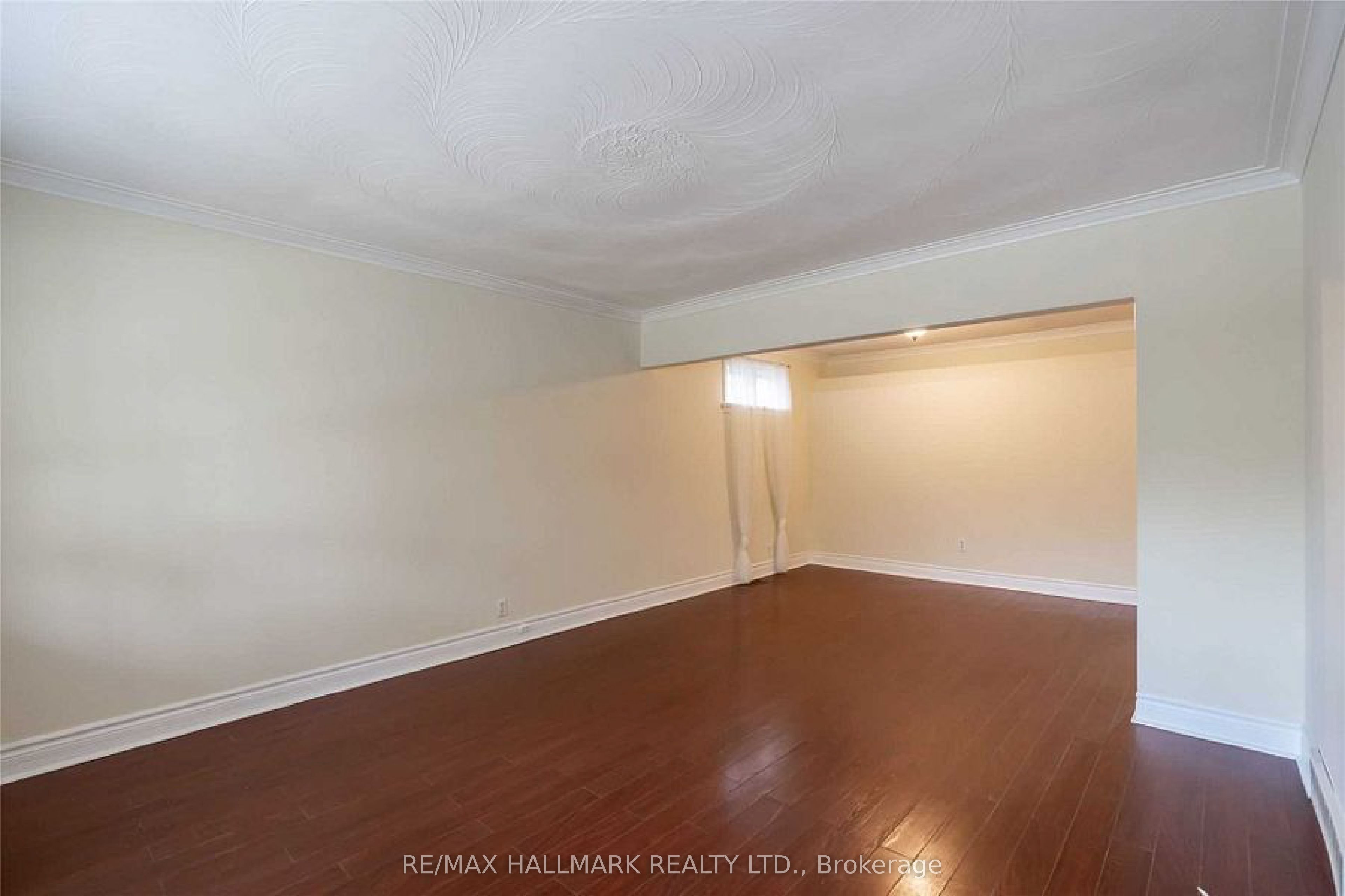 226 Lawrence Avenue Property Photo 6