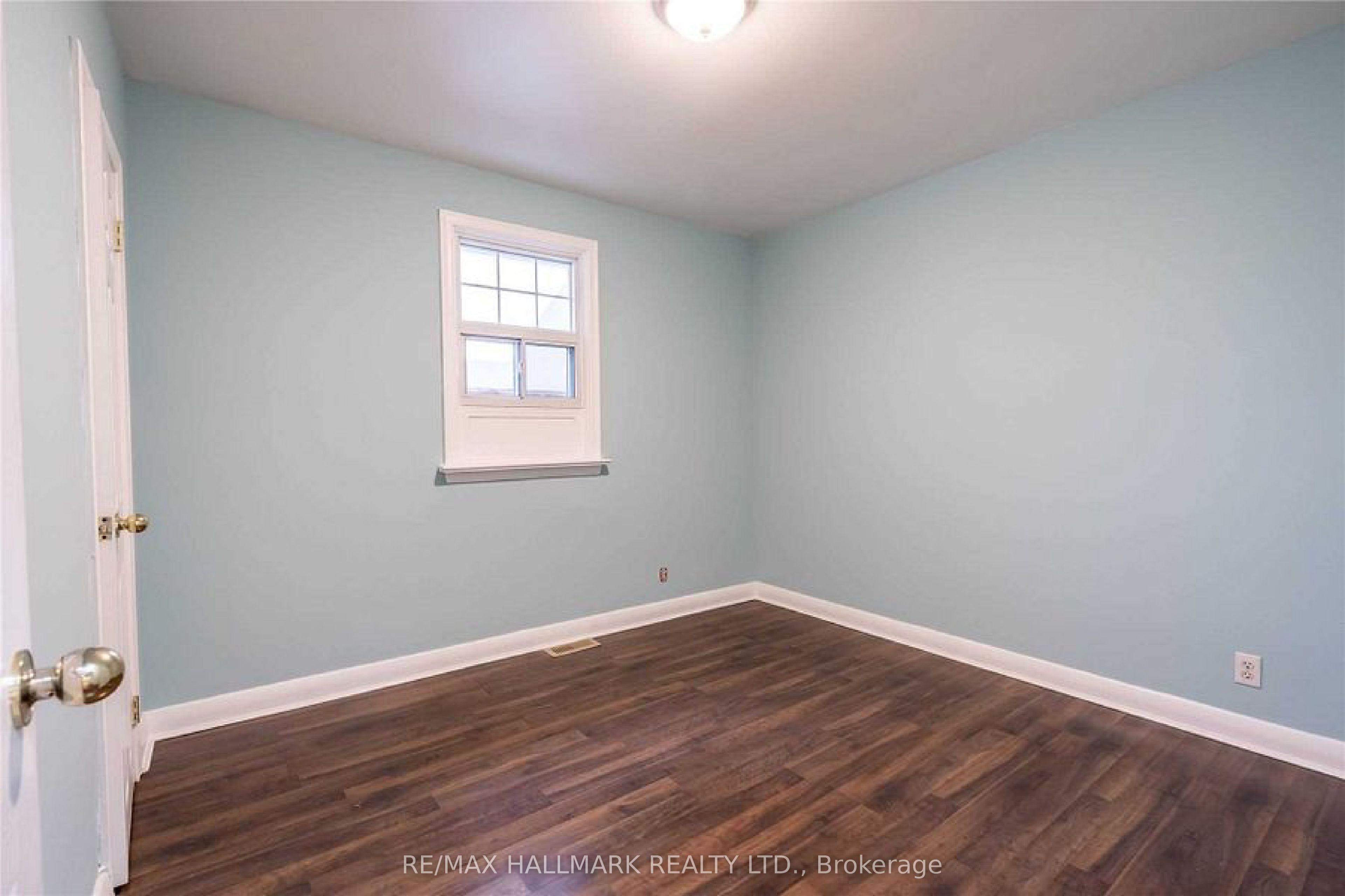 226 Lawrence Avenue Property Photo 10