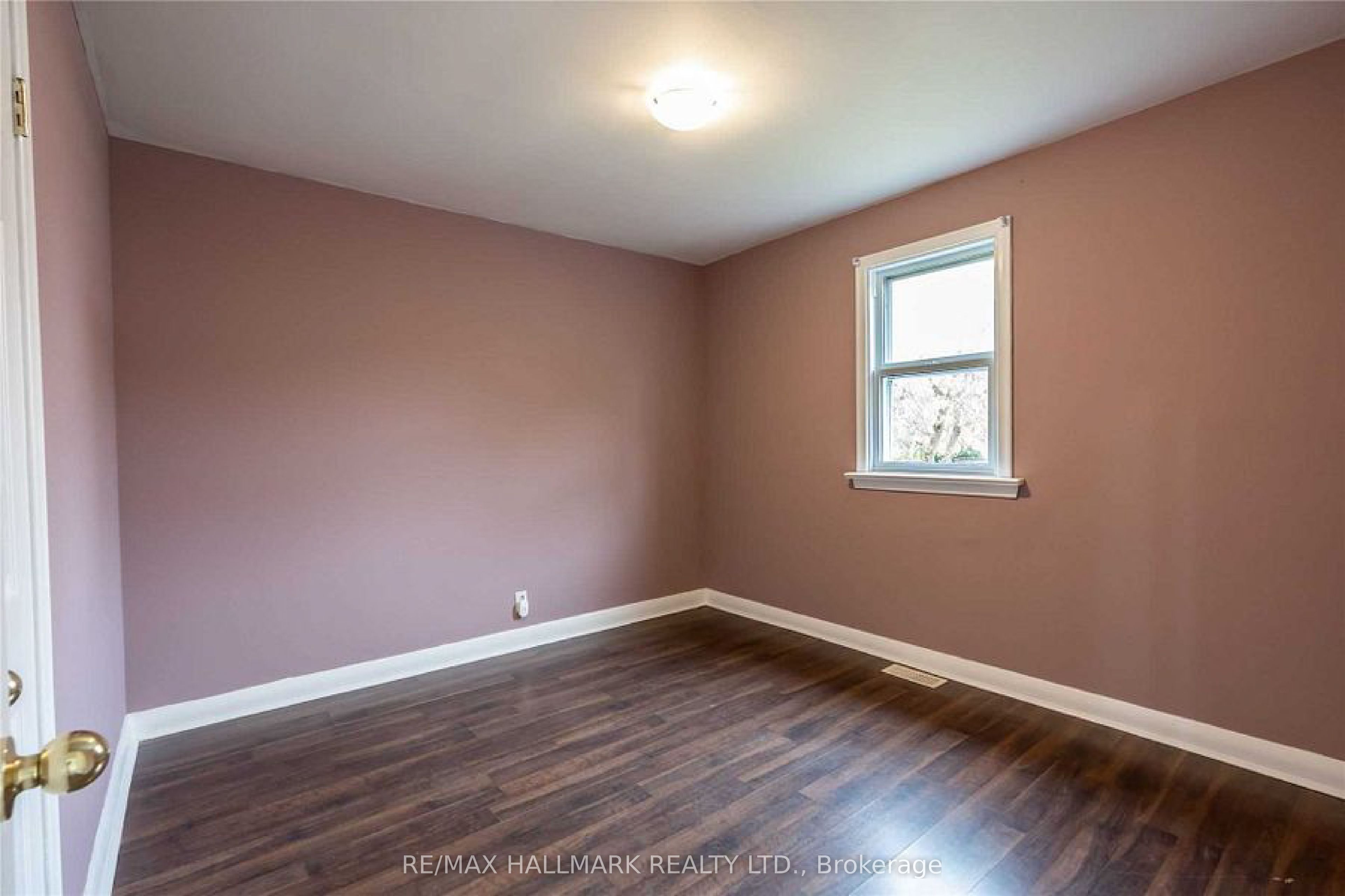 226 Lawrence Avenue Property Photo 12