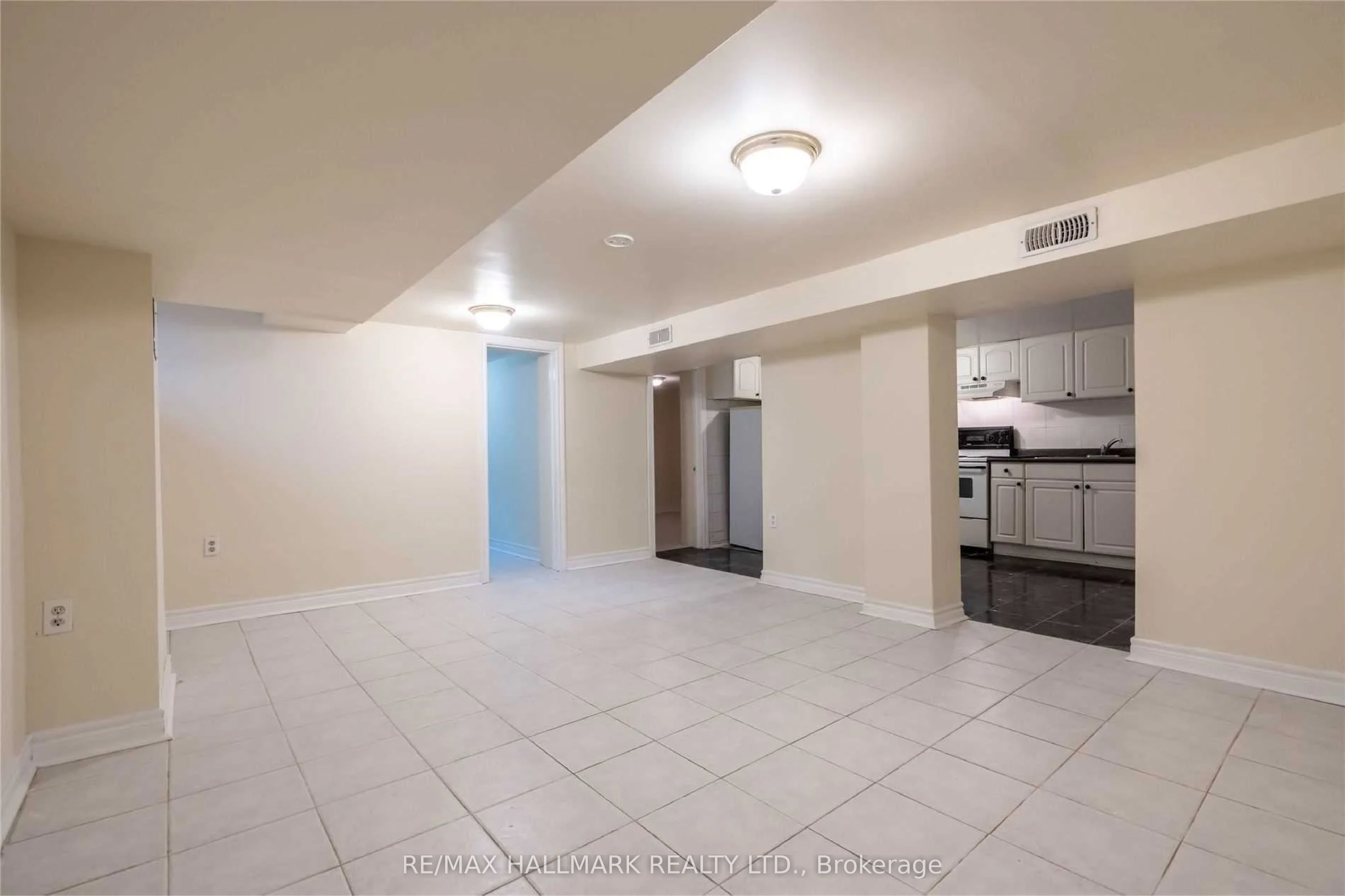 226 Lawrence Avenue Property Photo 19