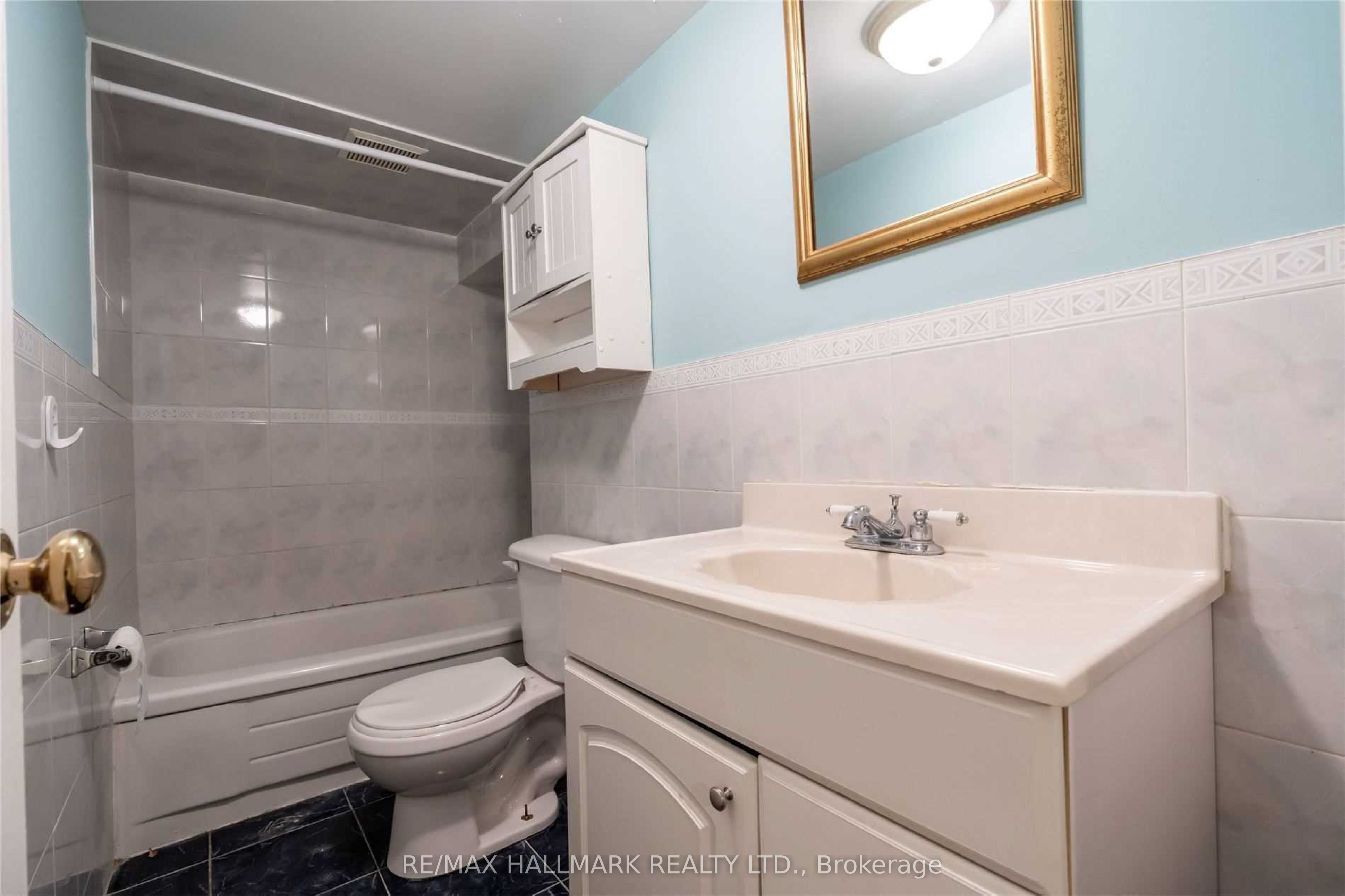 226 Lawrence Avenue Property Photo 23