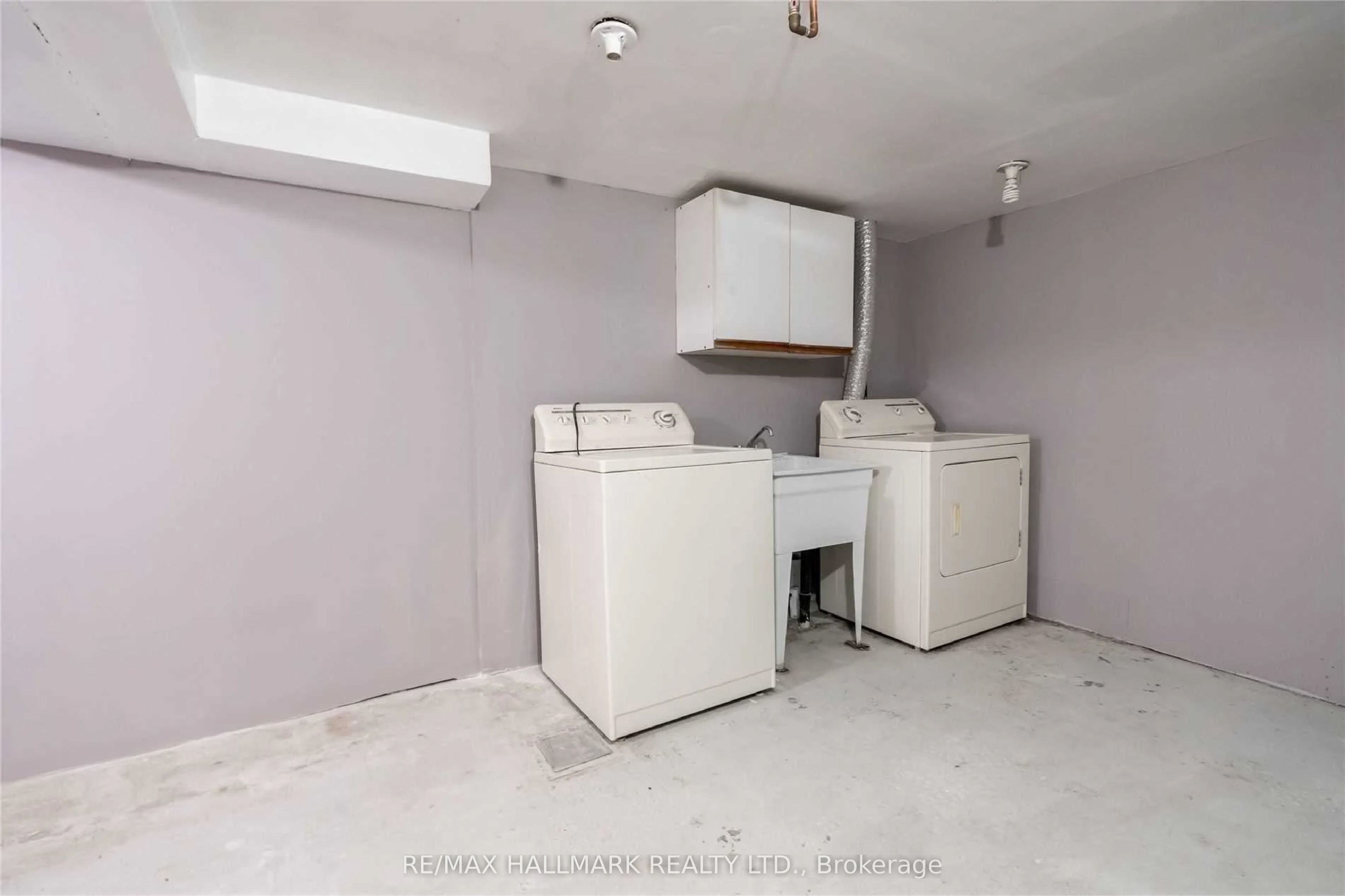 226 Lawrence Avenue Property Photo 24