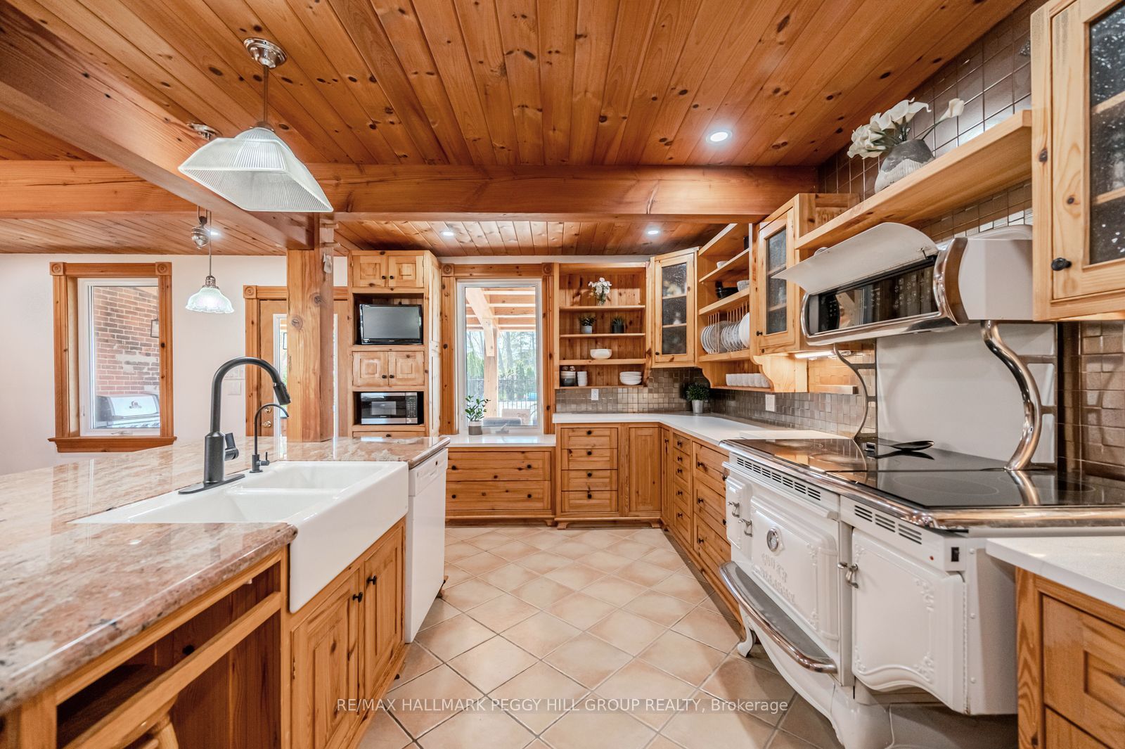 8464 6th Line Property Photo 11