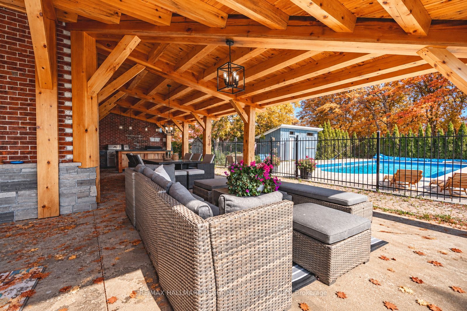 8464 6th Line Property Photo 17