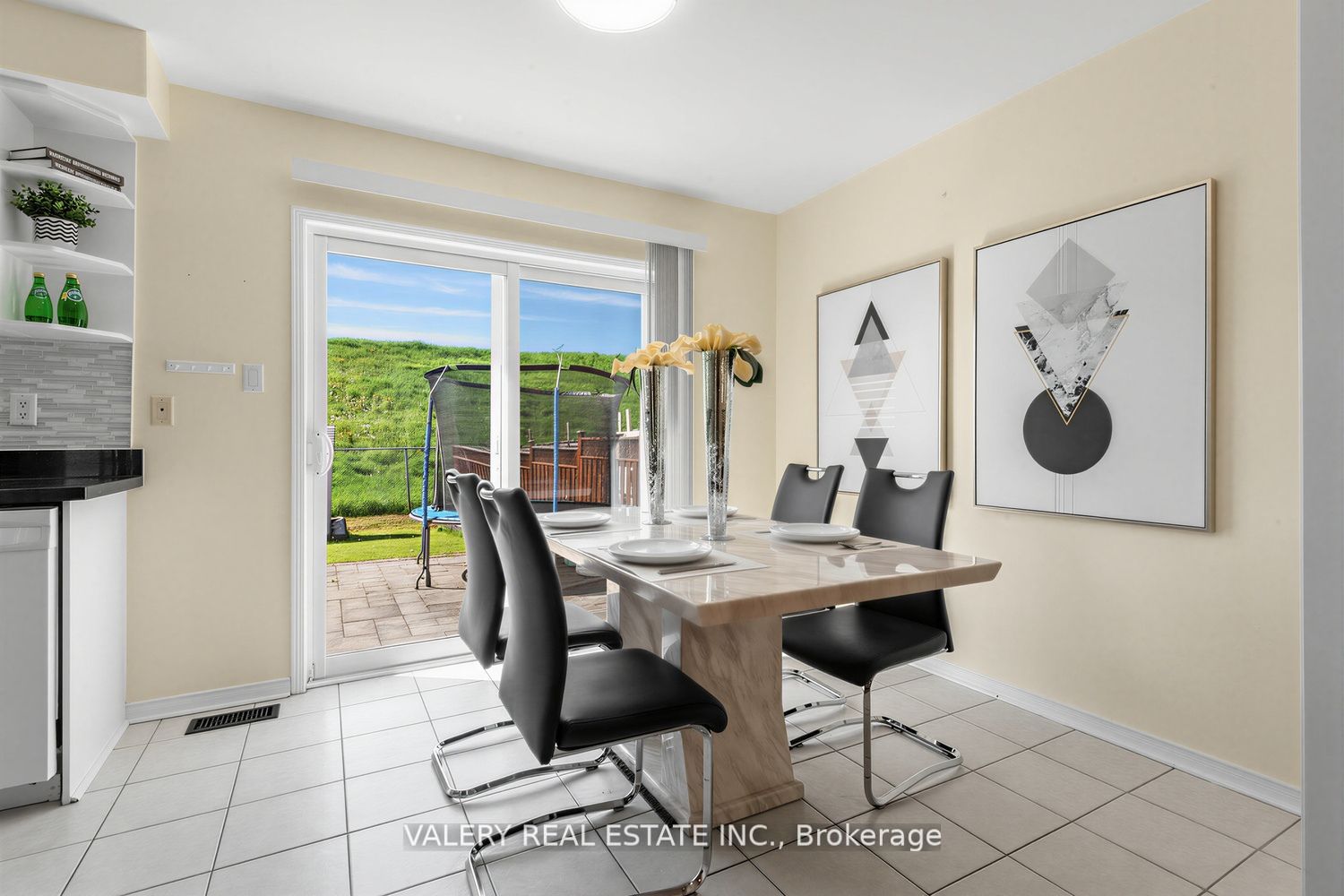 511 Caboto Trail Property Photo 10
