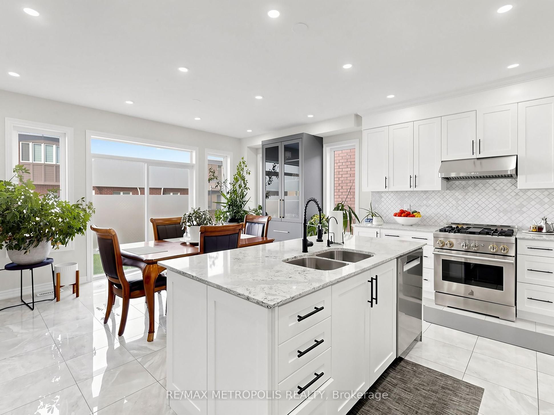 17 Neilly Terrace N Property Photo 16