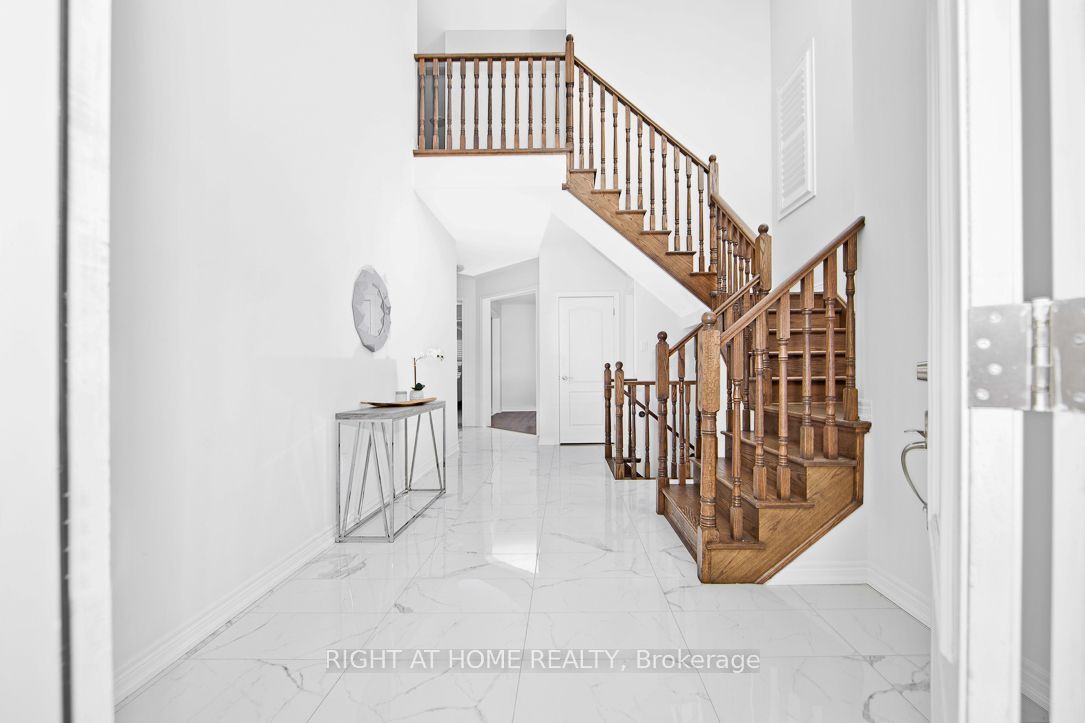 46 Frederick Taylor Way Property Photo 3