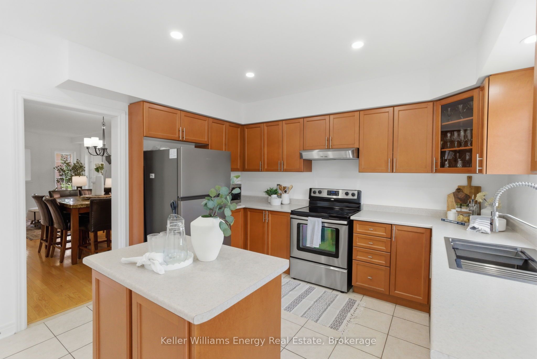 338 Dowson Loop Property Photo 10