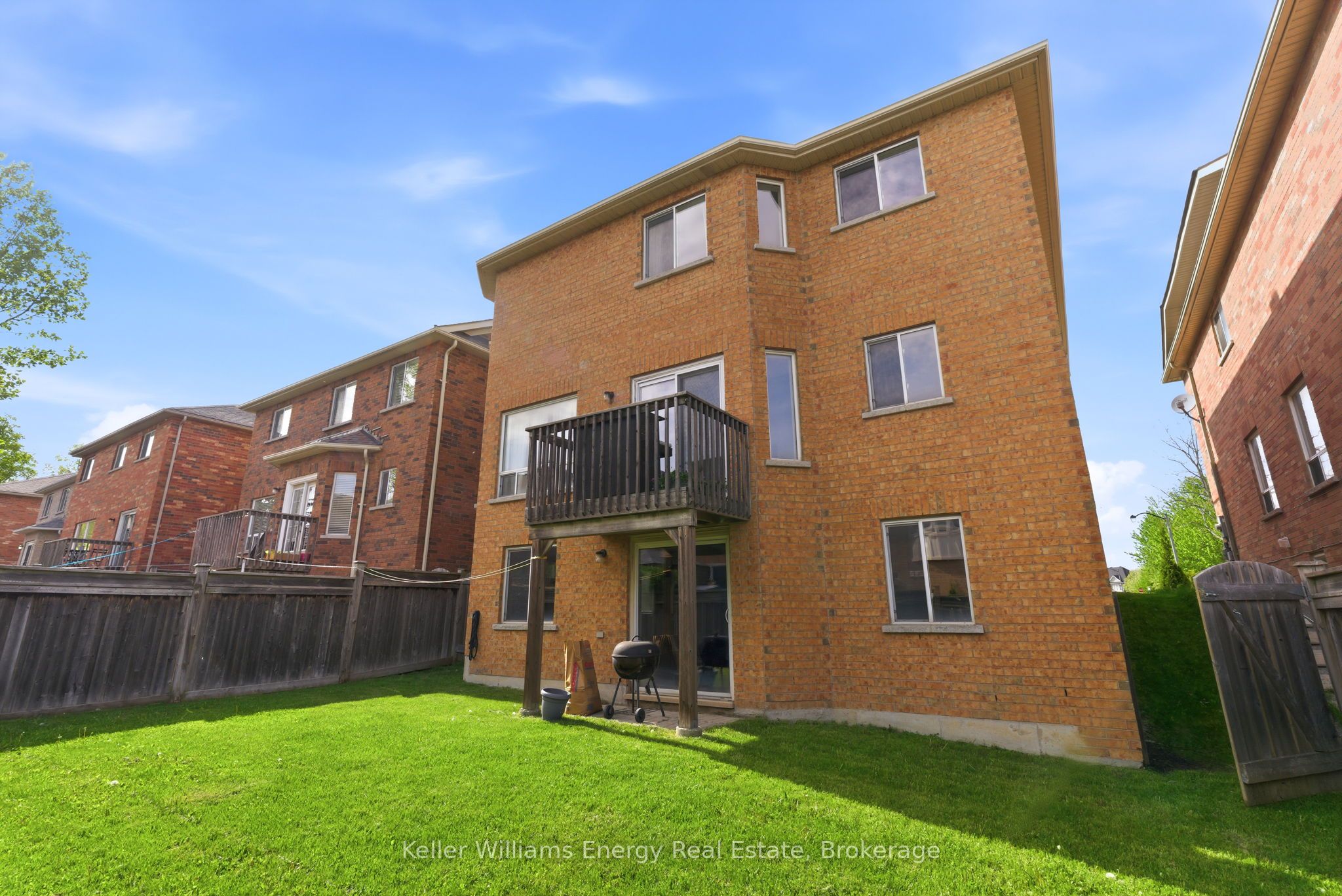 338 Dowson Loop Property Photo 46
