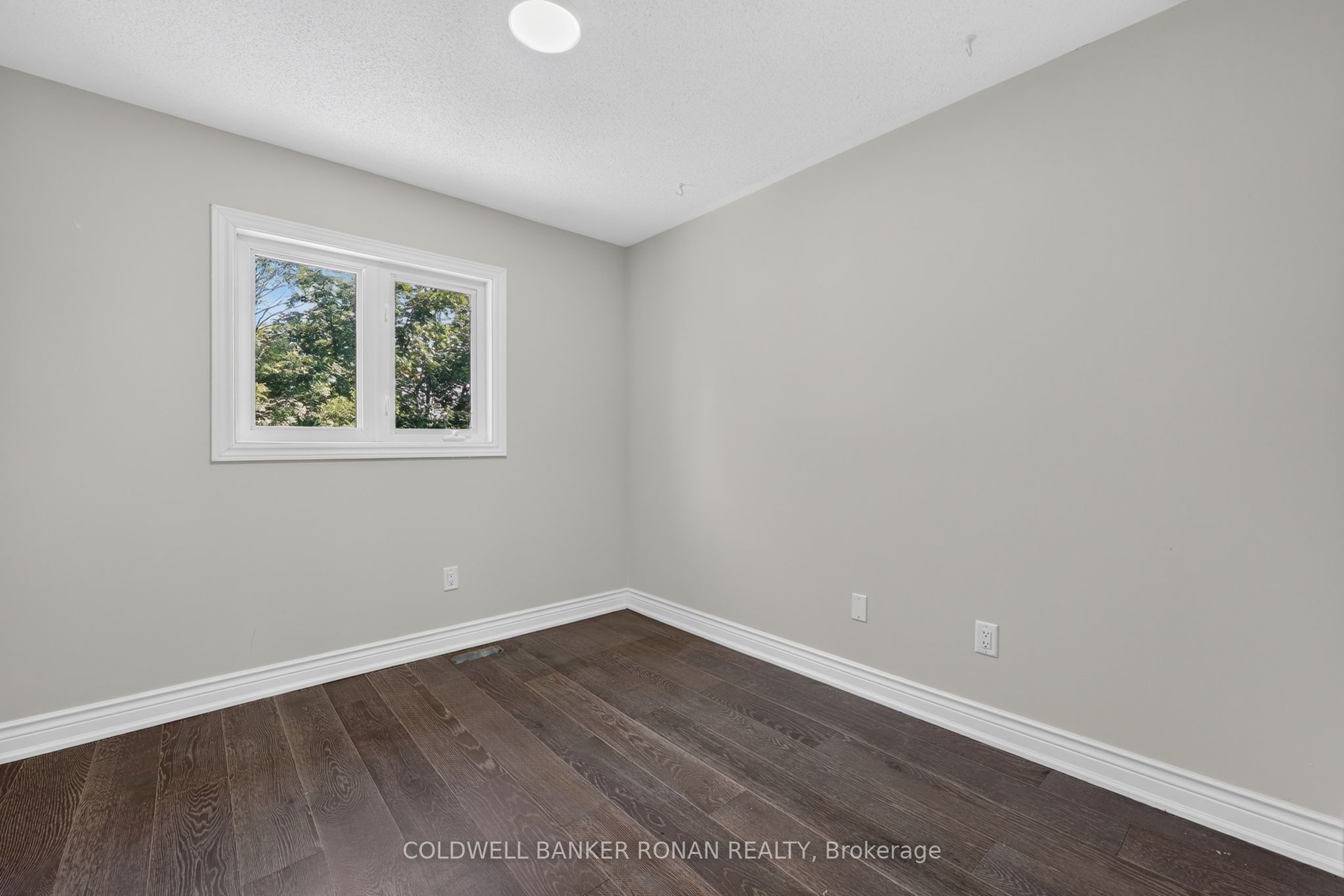 8 Mccullough Avenue Property Photo 23