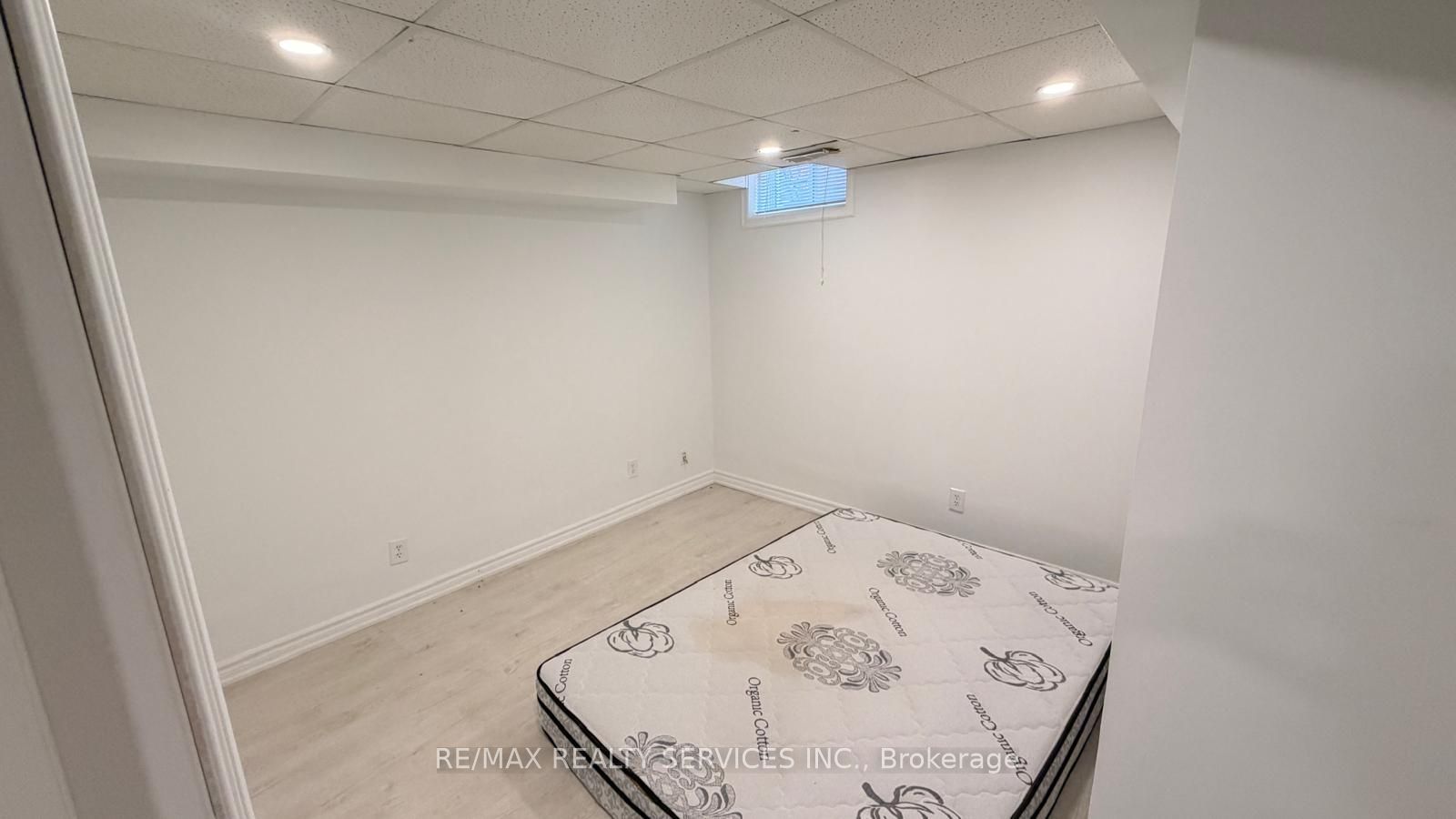 36 Windward Crescent Basement Property Photo 5