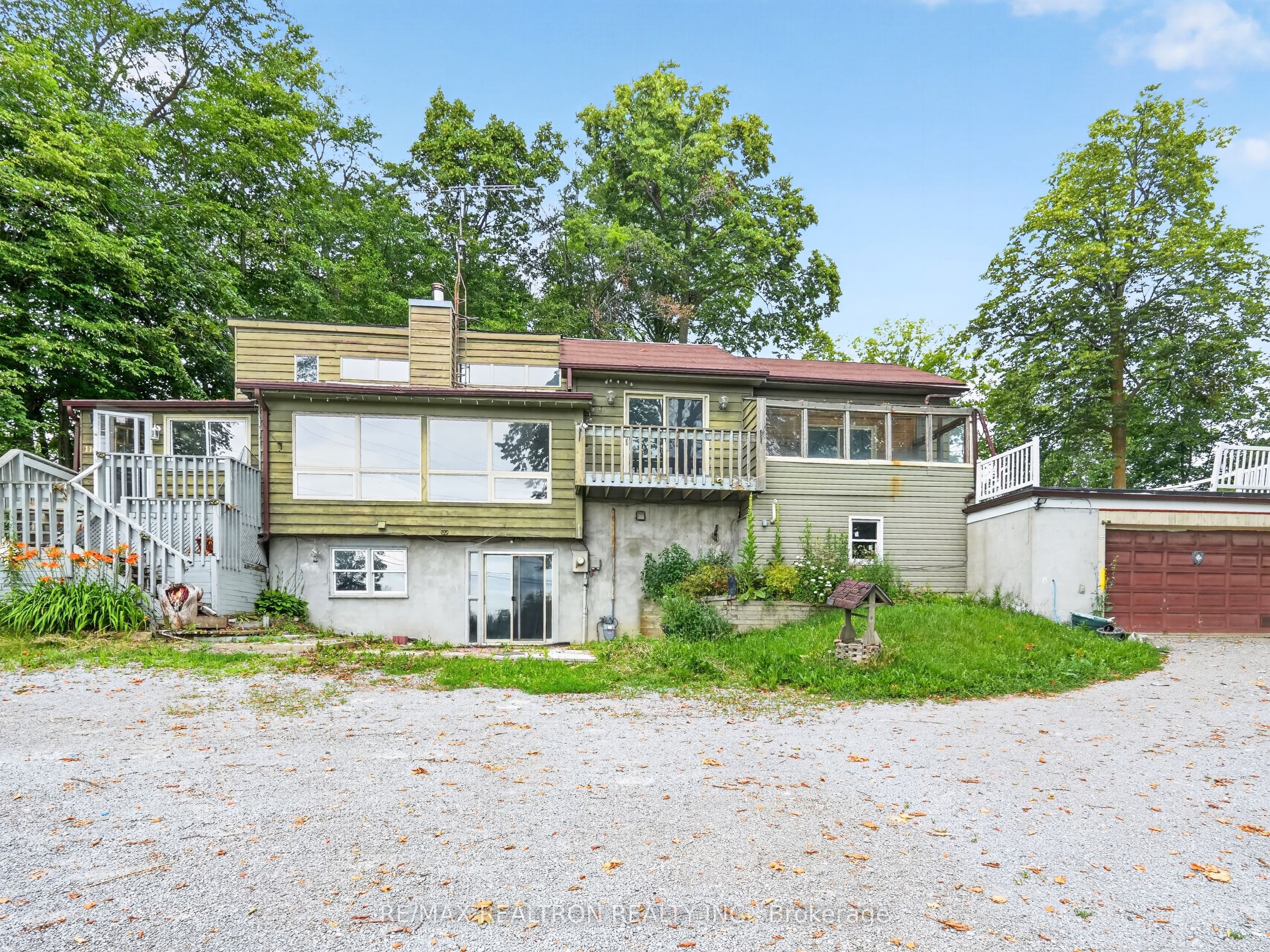 110 Glenwoods Avenue Property Photo 6