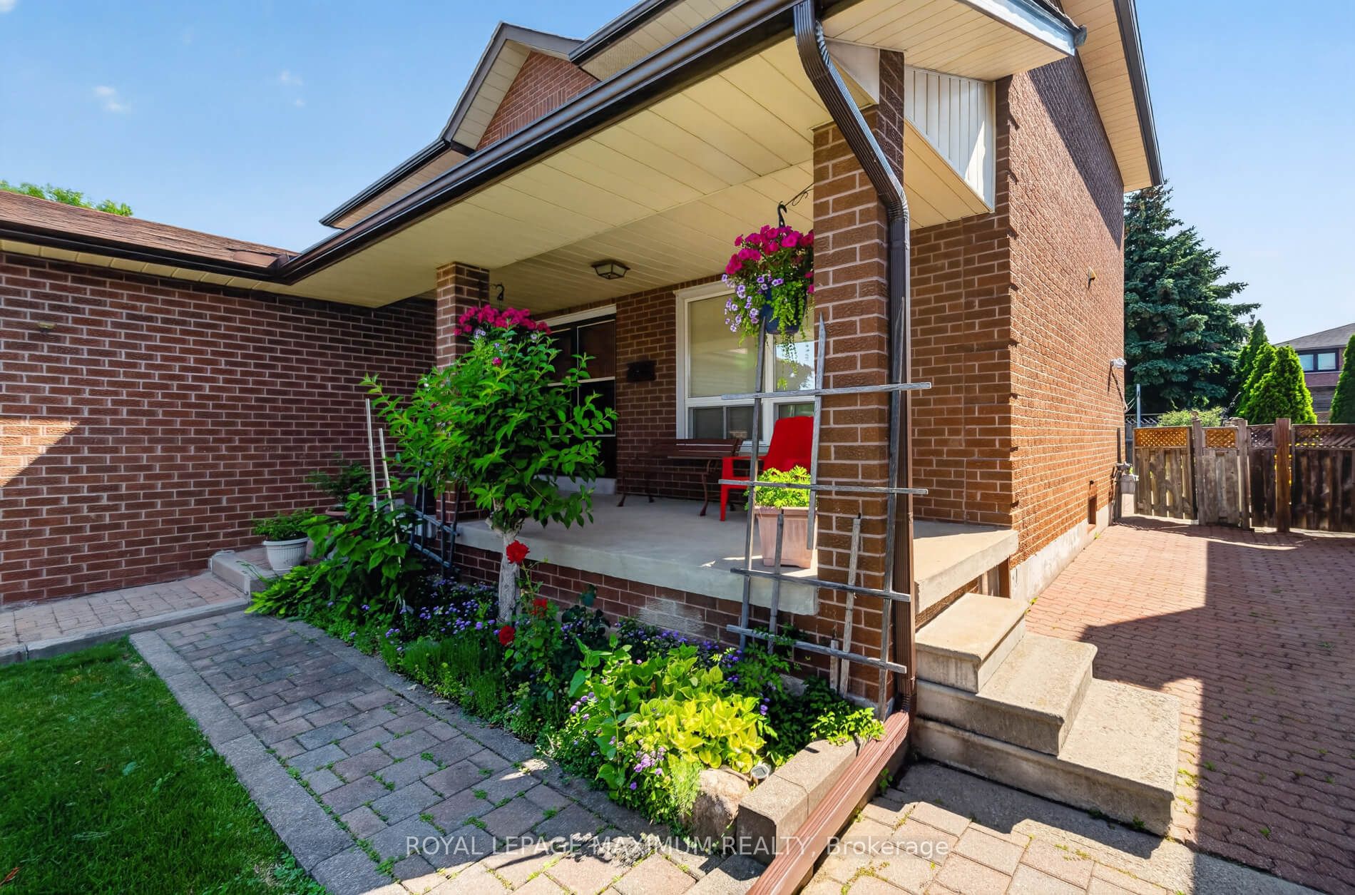 162 Wigwoss Drive Property Photo 3