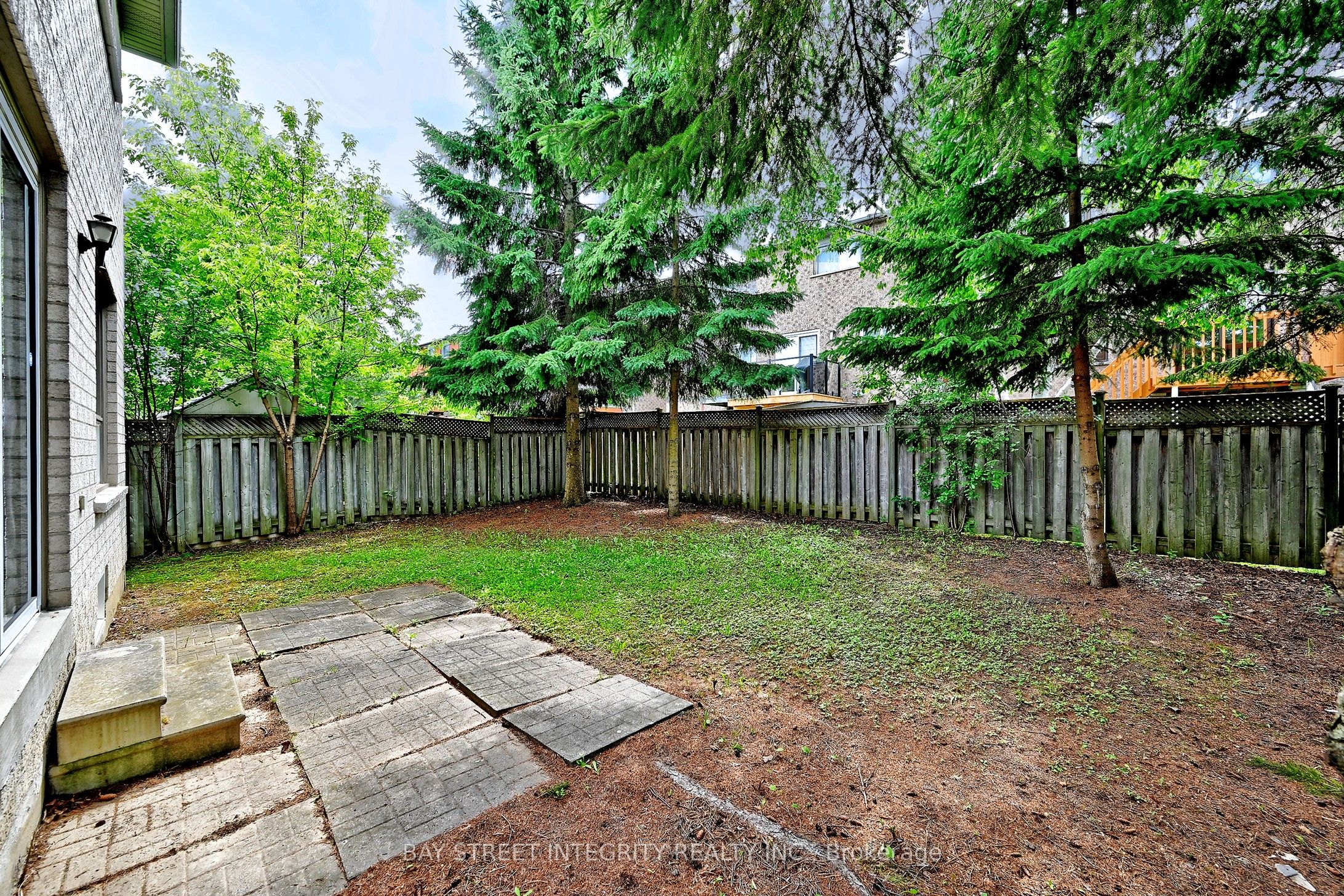 95 Alpine Crescent Property Photo 36