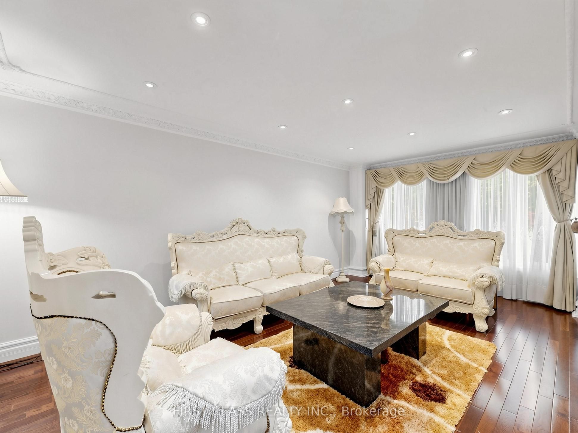 9 Westpoint Court Property Photo 4