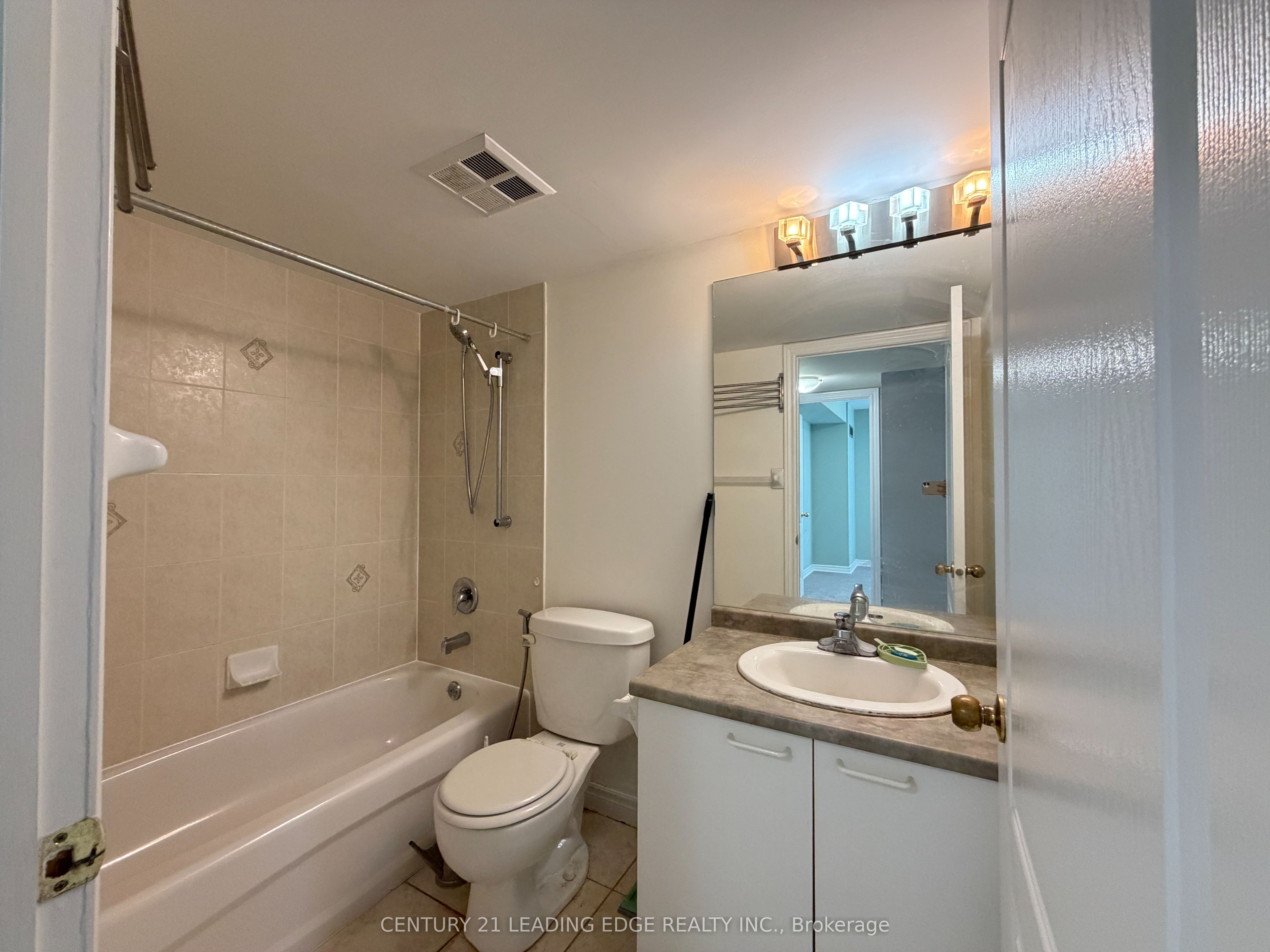 25 Times Avenue 210 Property Photo 23