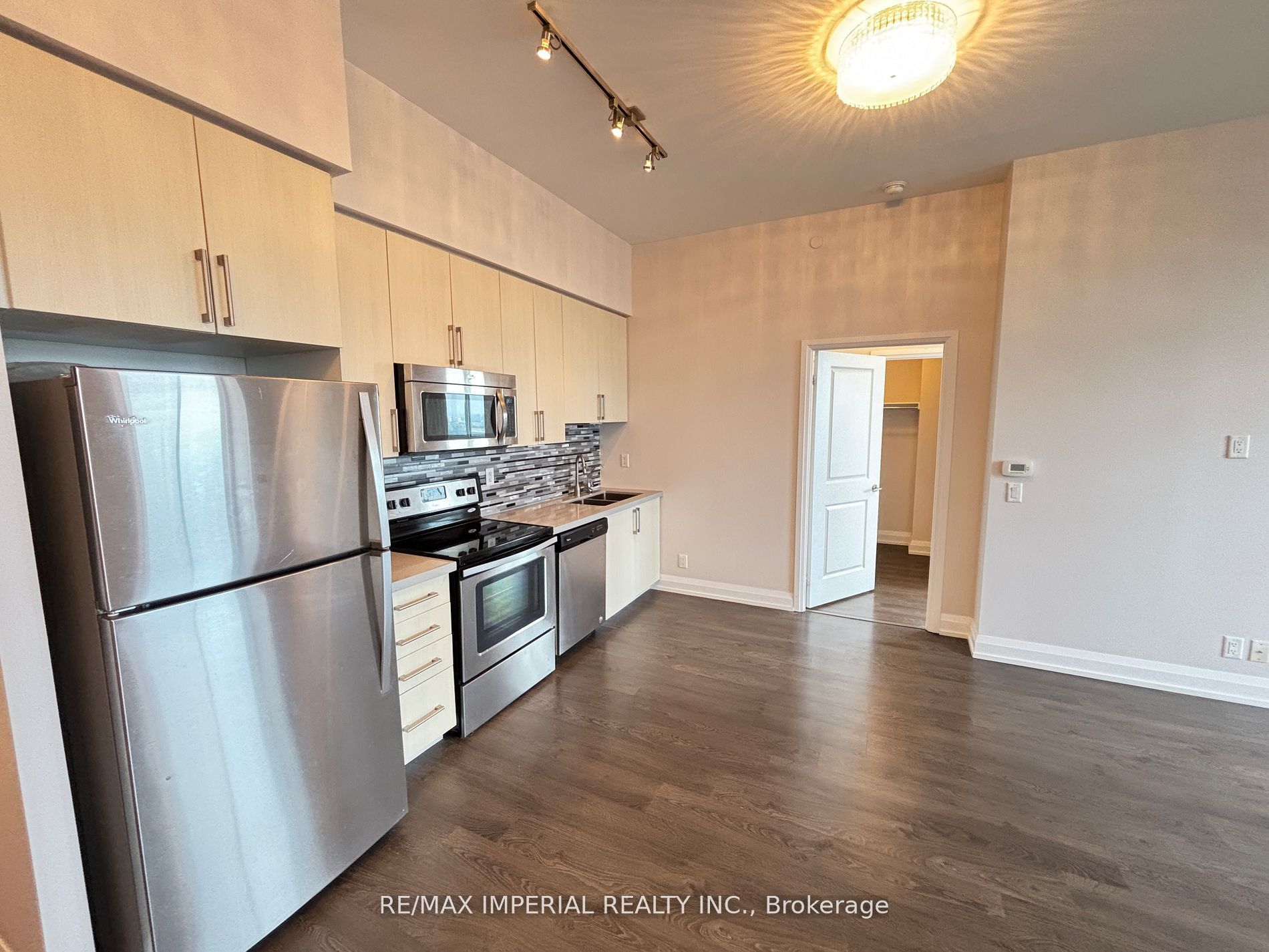7890 Bathurst Street 2301 Property Photo 6
