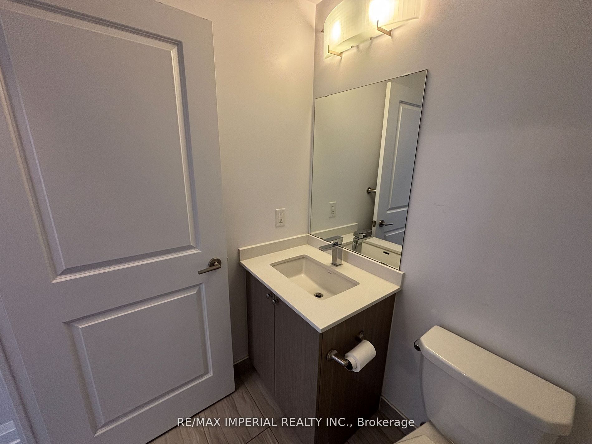 7890 Bathurst Street 2301 Property Photo 11