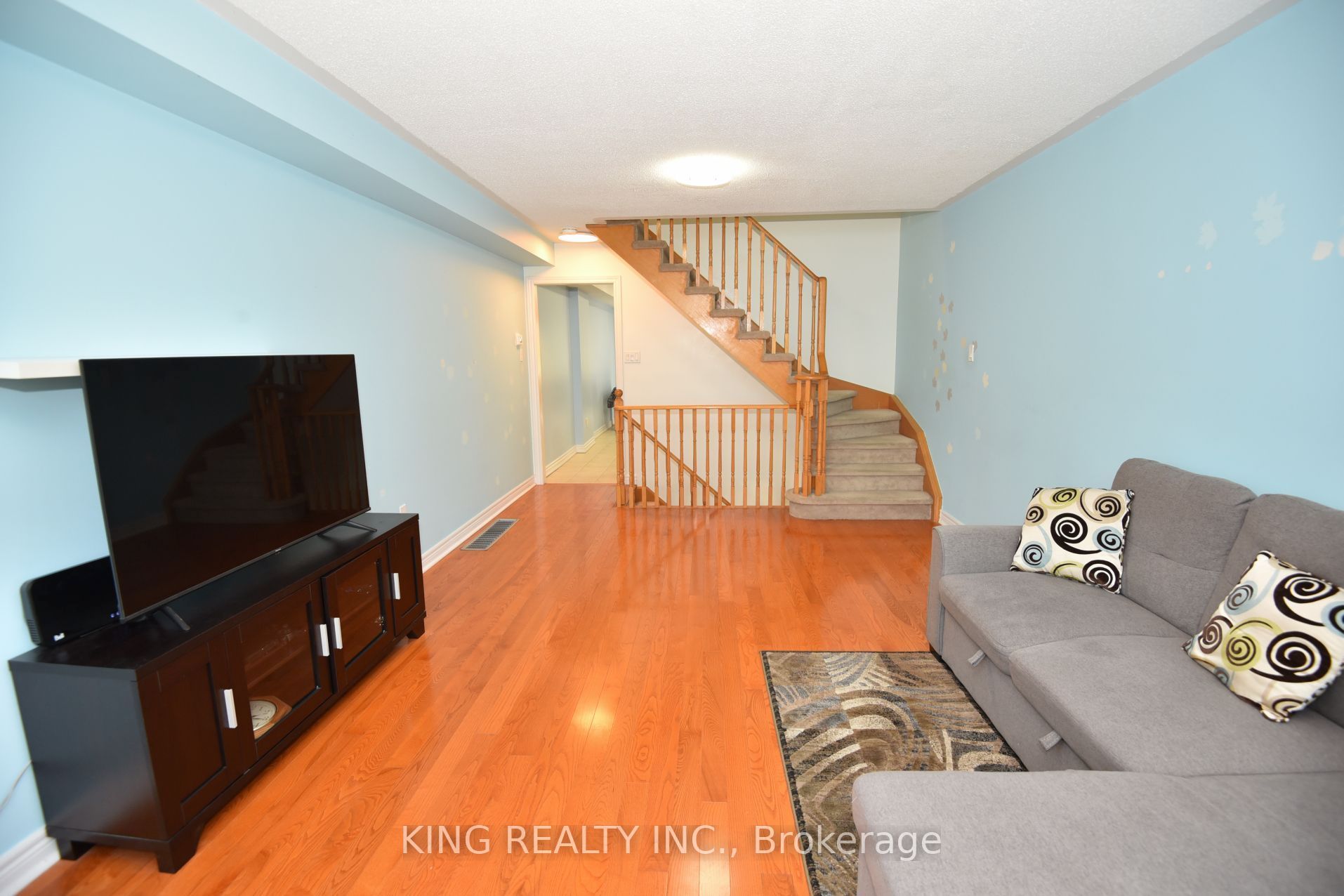2817 Bur Oak Avenue Property Photo 20