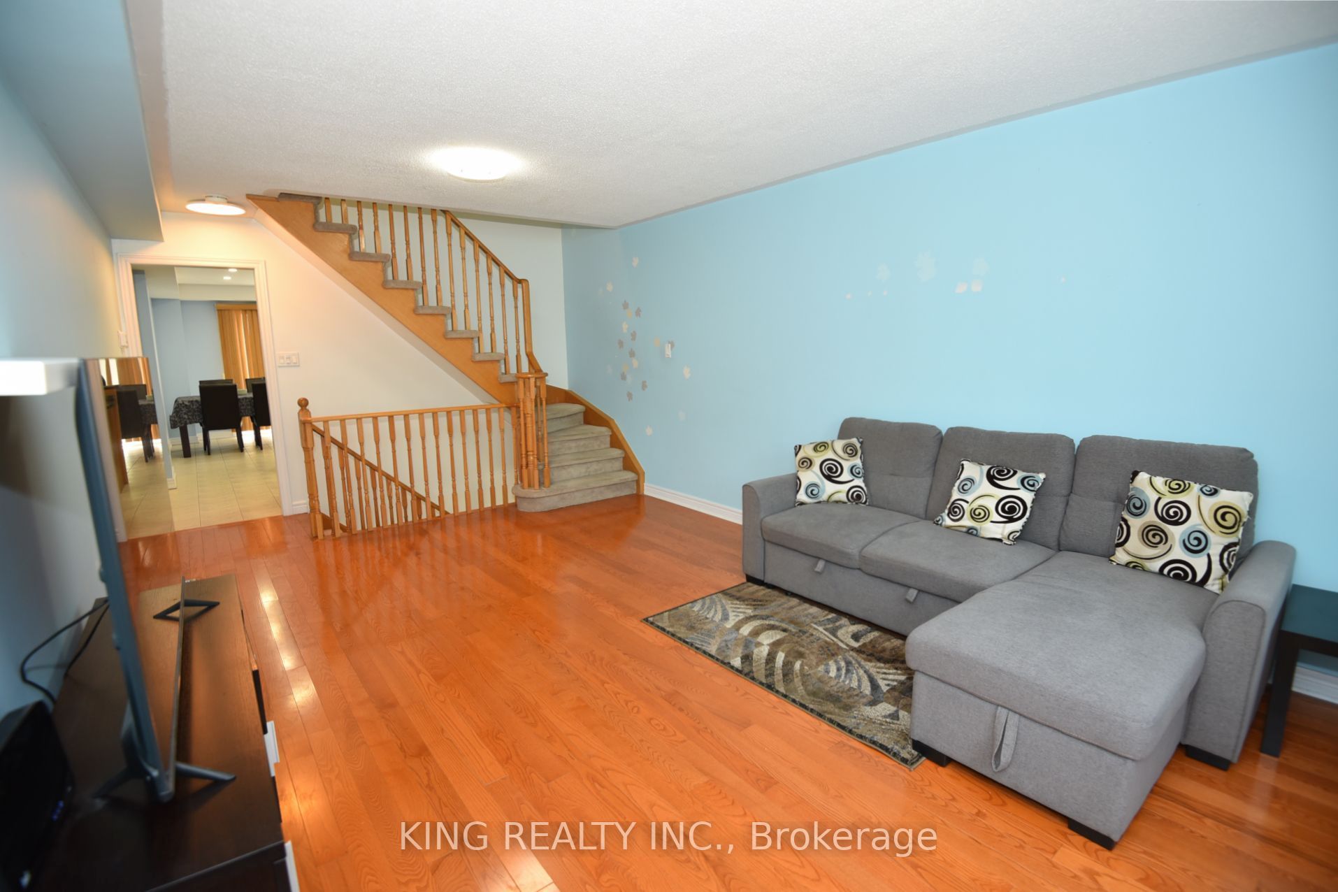 2817 Bur Oak Avenue Property Photo 21