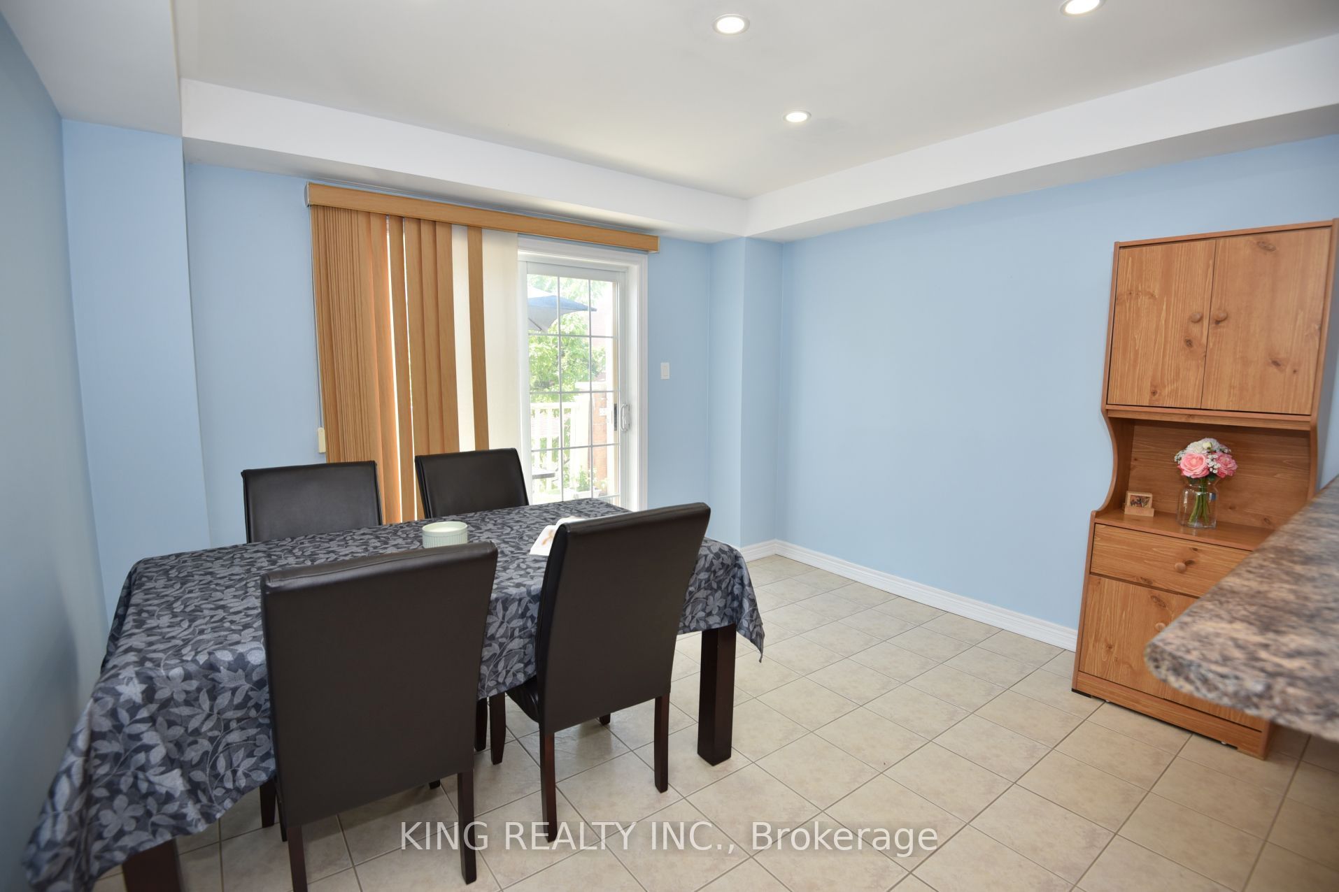 2817 Bur Oak Avenue Property Photo 25